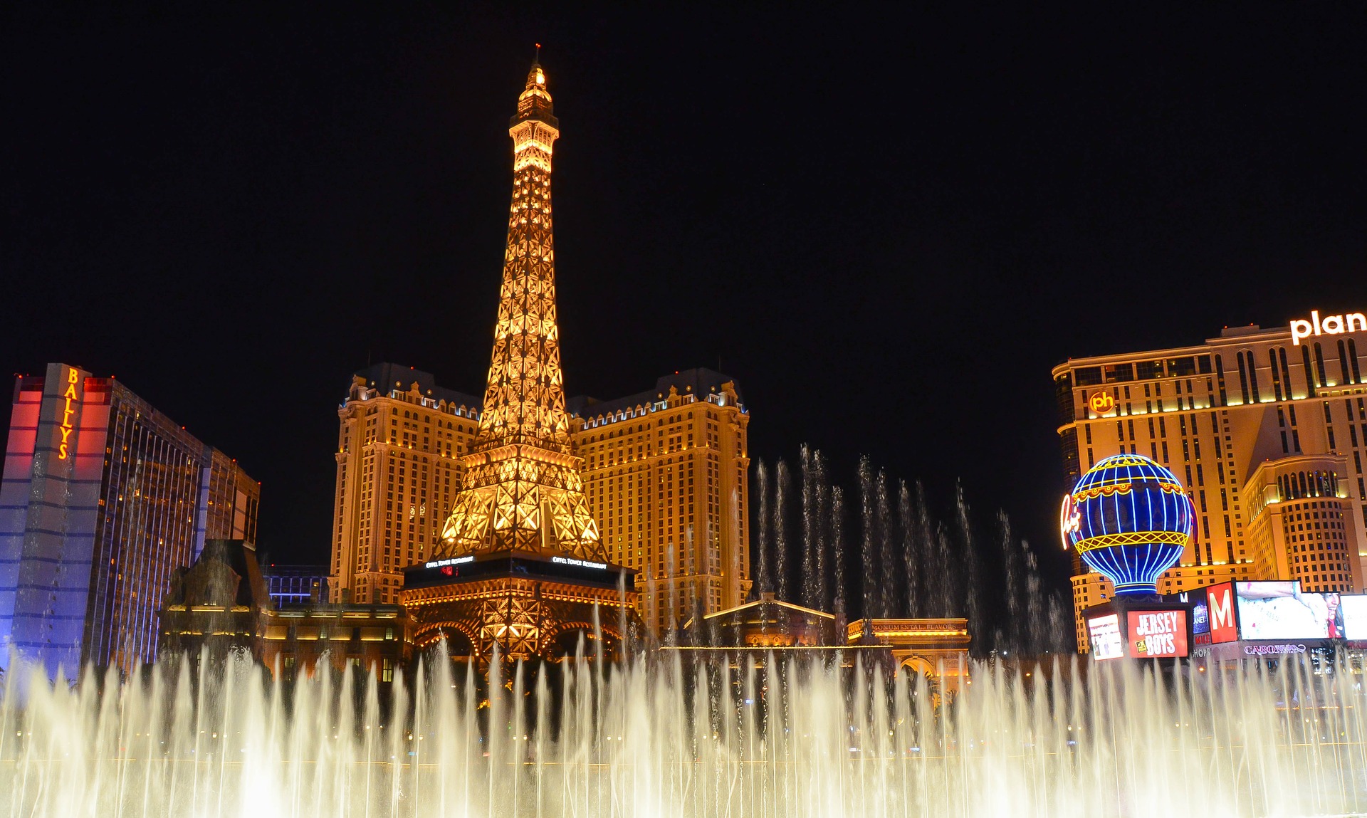 Eiffel Tower and Bellagio Fountains