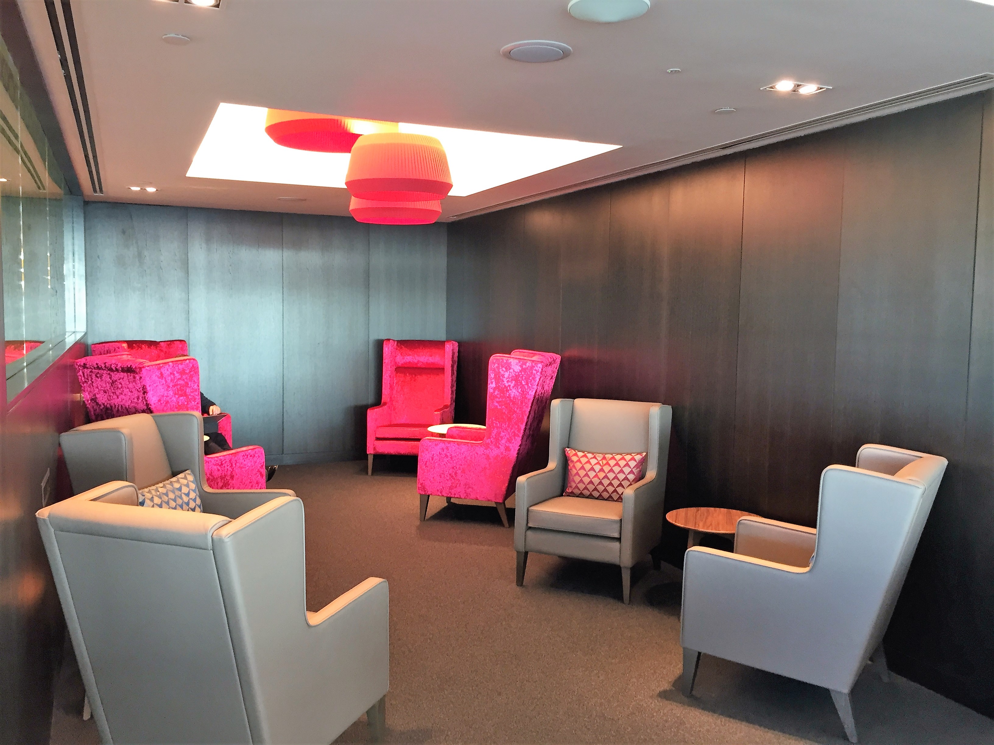 BA Gatwick south First lounge review