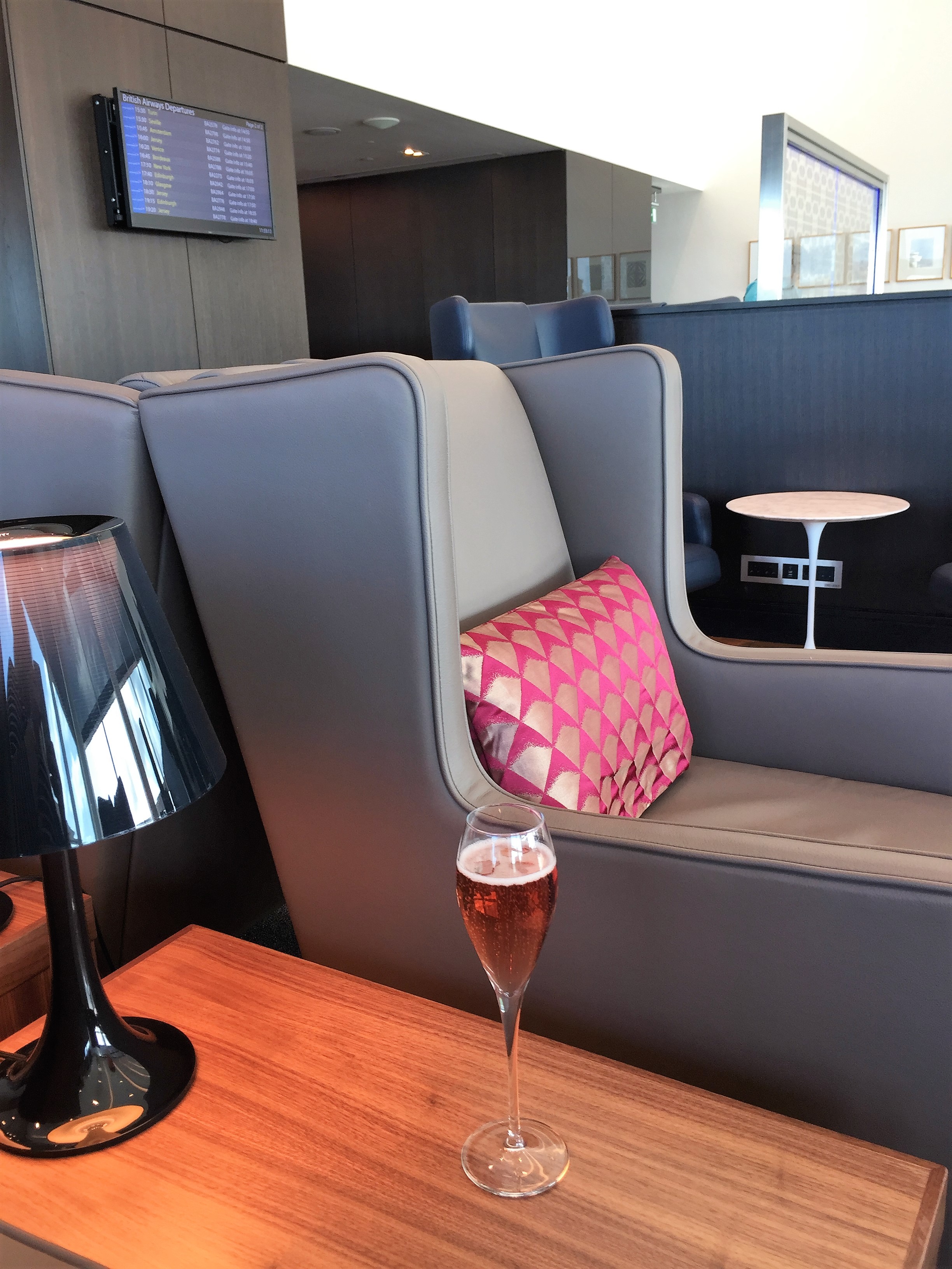 BA Gatwick South First lounge review