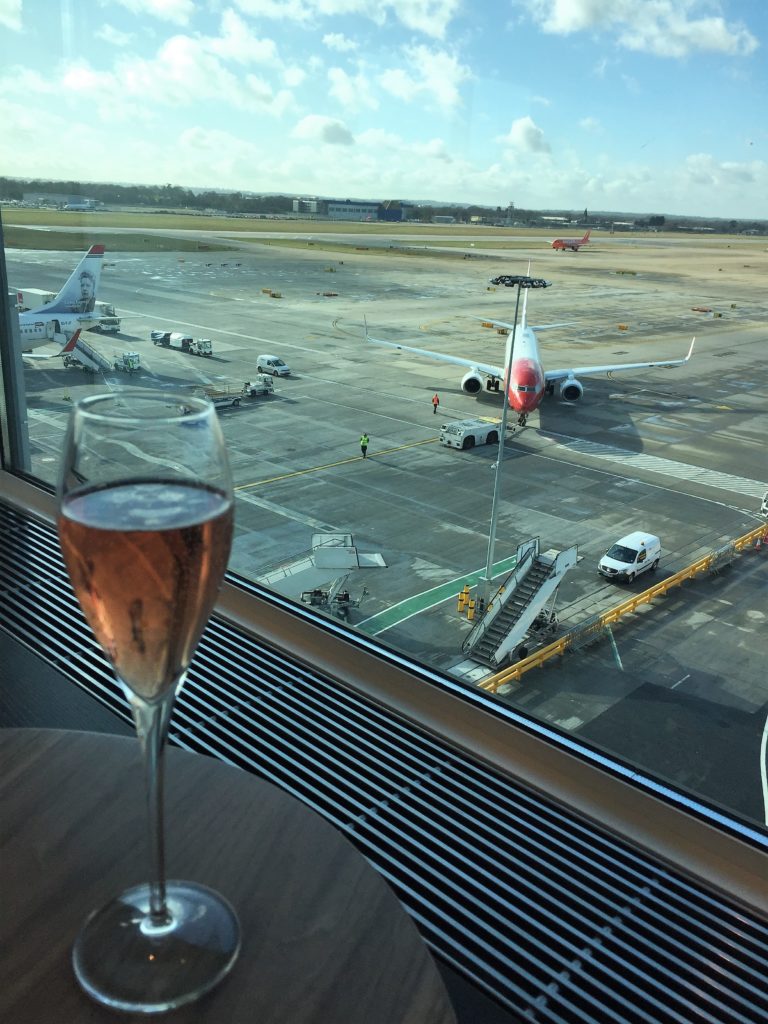 BA Gatwick south First lounge review