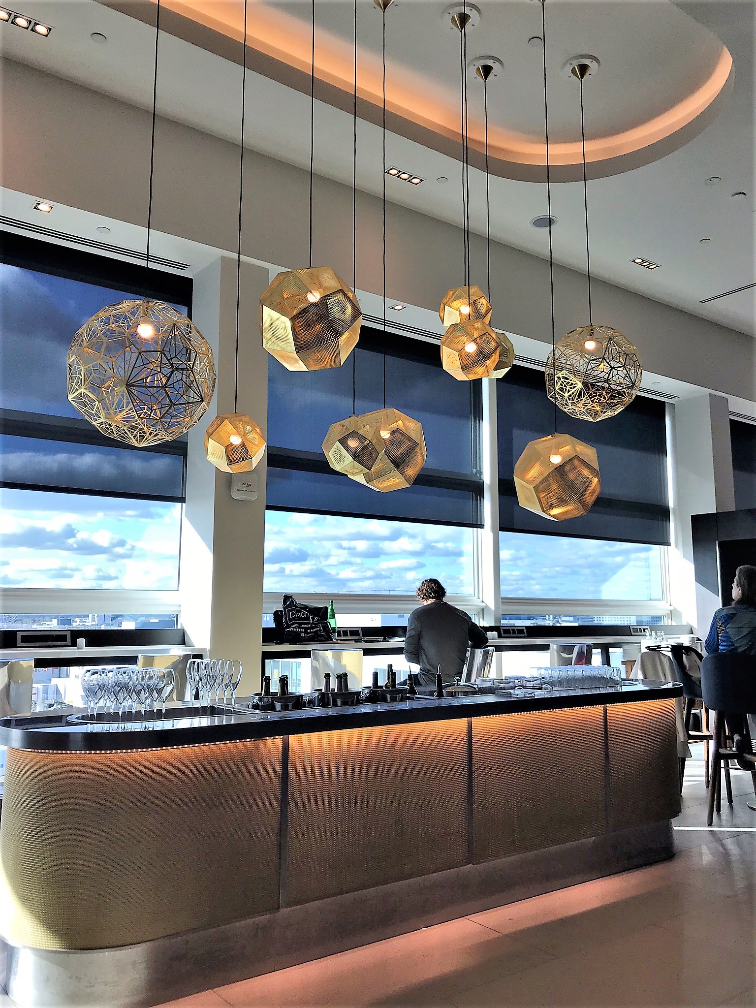 BA First lounge Gatwick review champagne bar