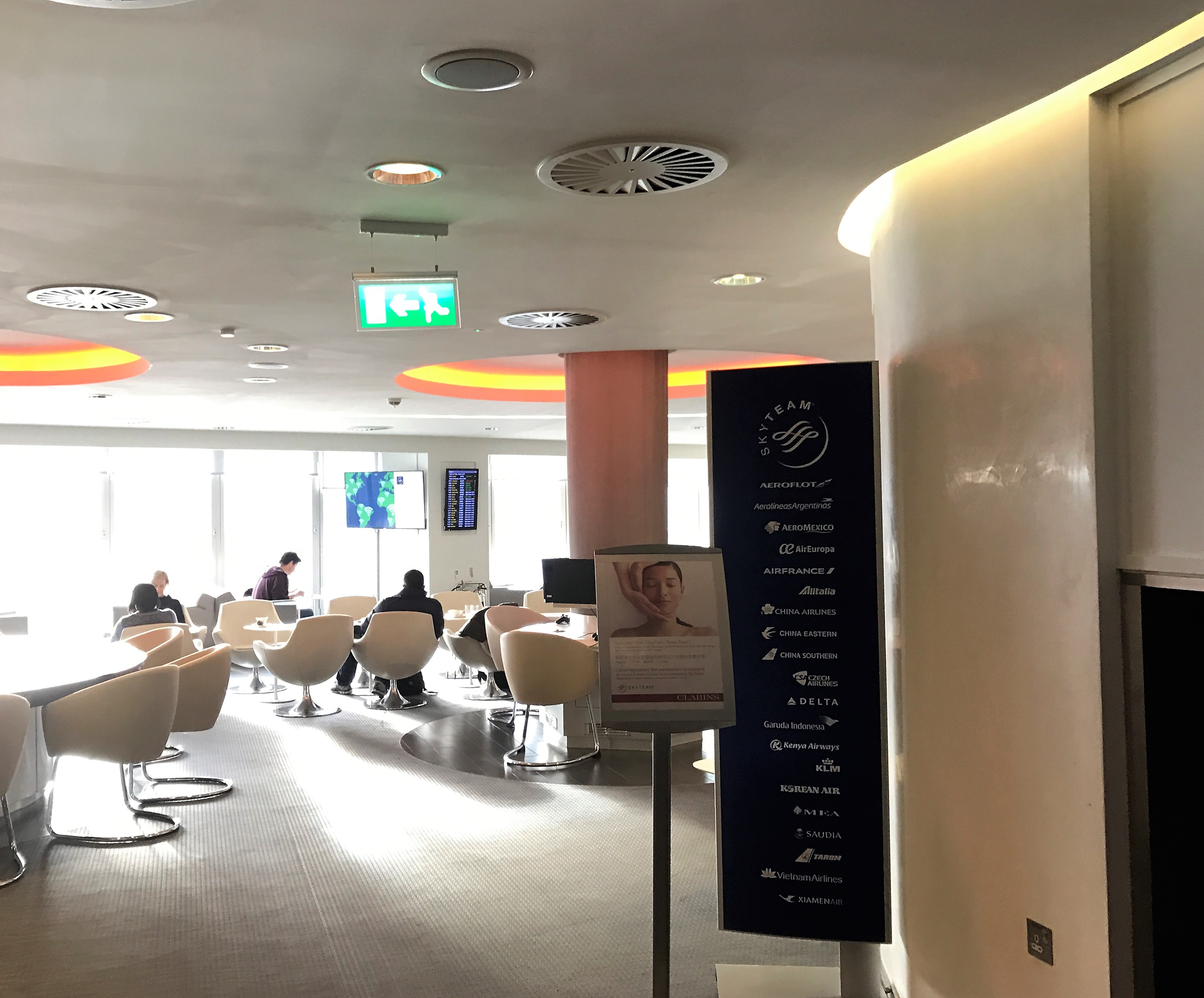 Skyteam lounge heathrow review