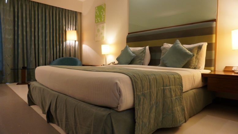 How To Get A Hotel Room For A Few Hours Or A Day Turning