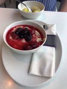 No 1 Lounge Gatwick North review