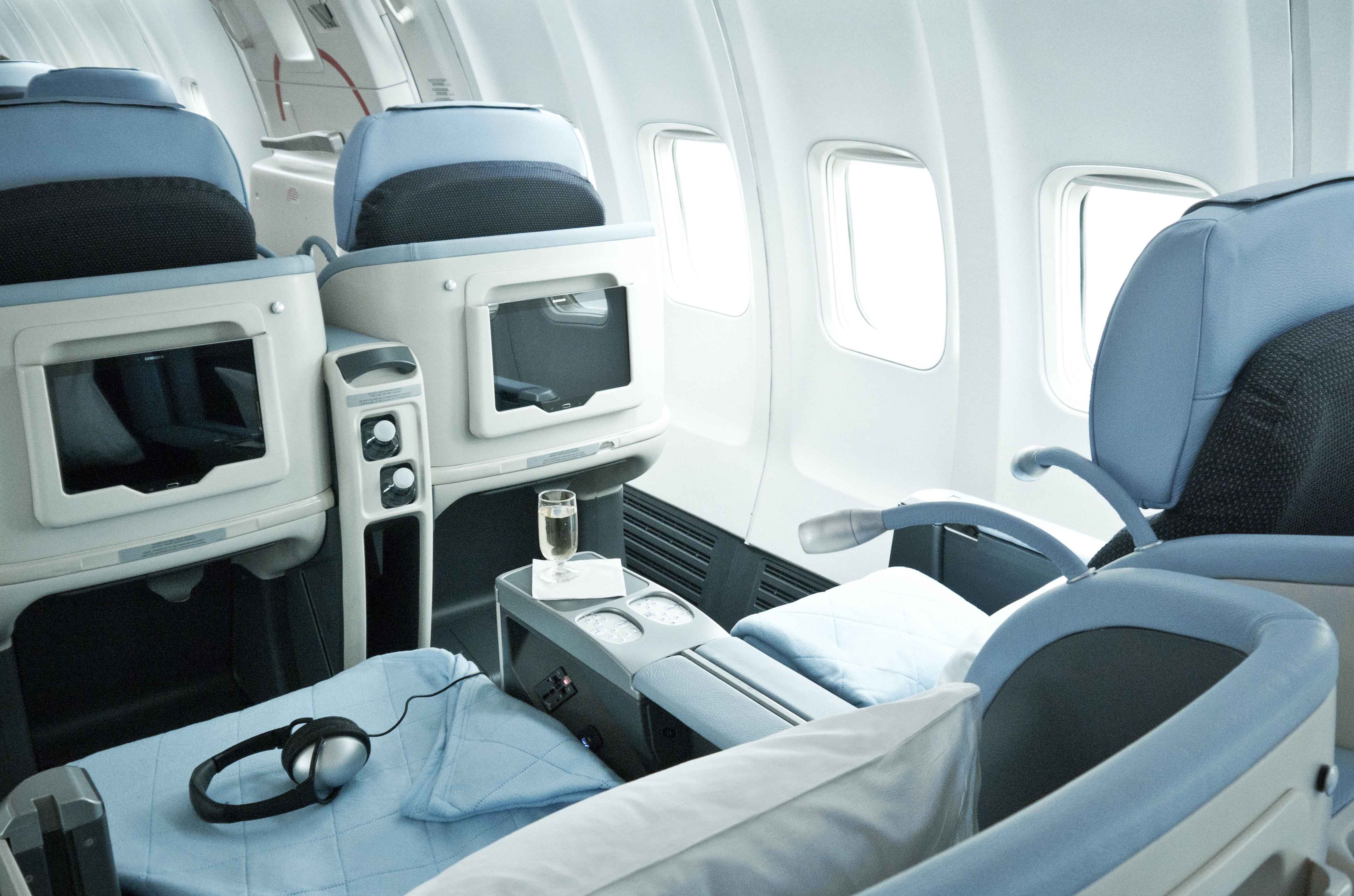 La compagnie paris new york all business class sale offer