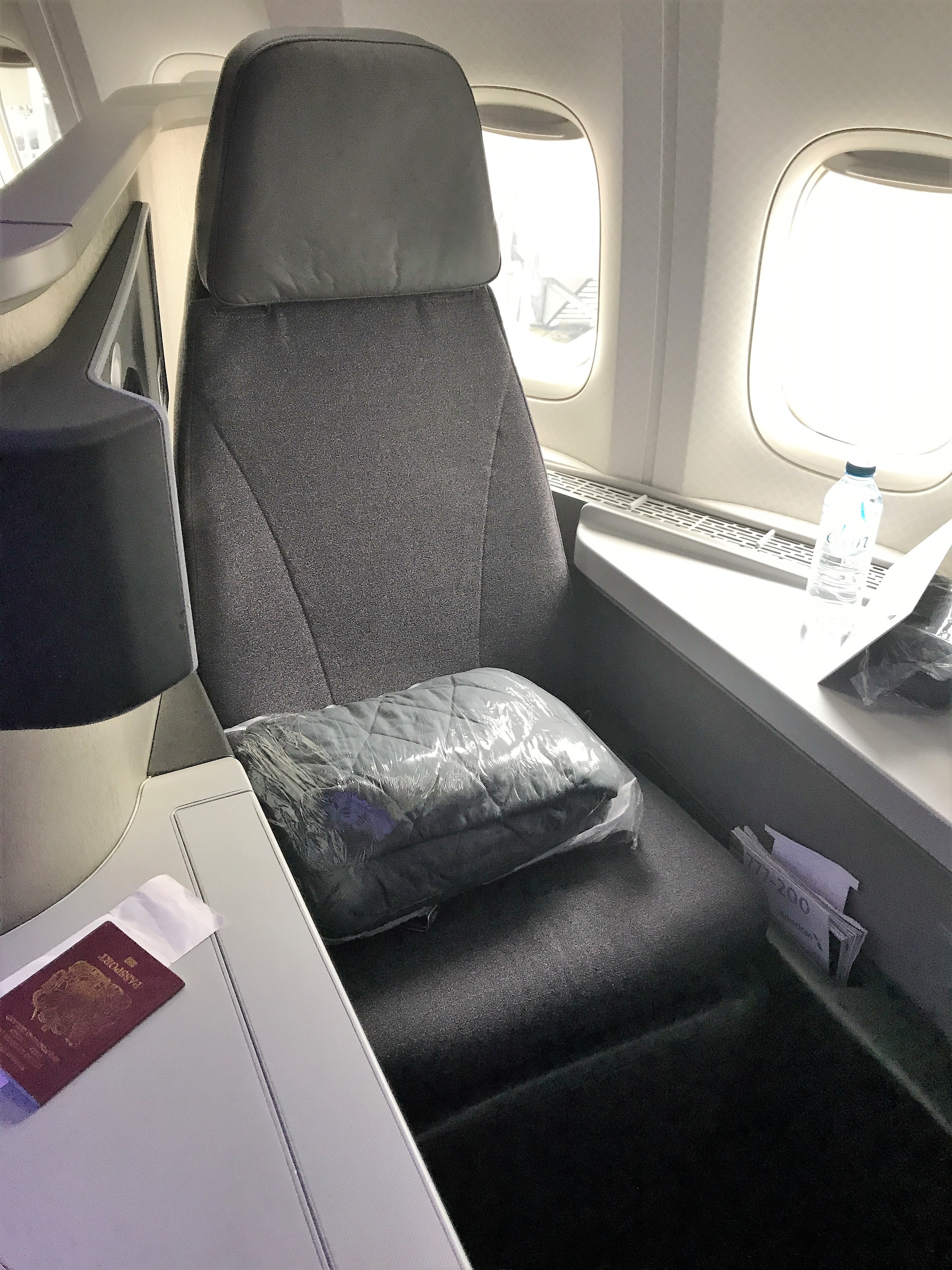 AA B777-200 business class review