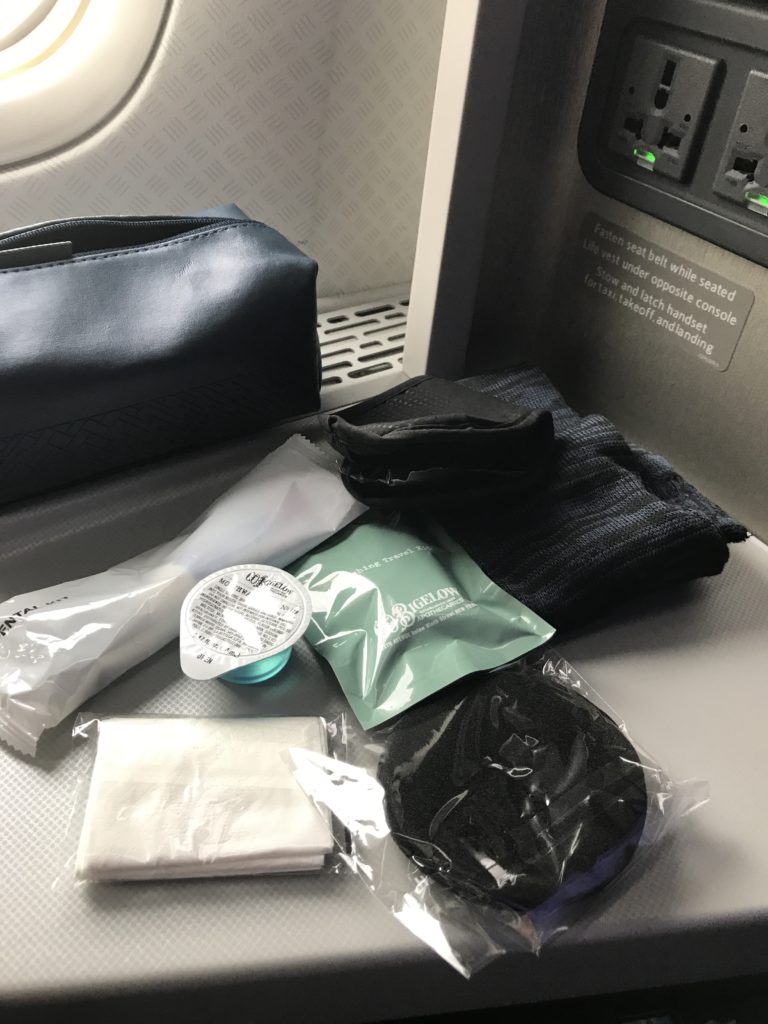 AA B777-200 business class review