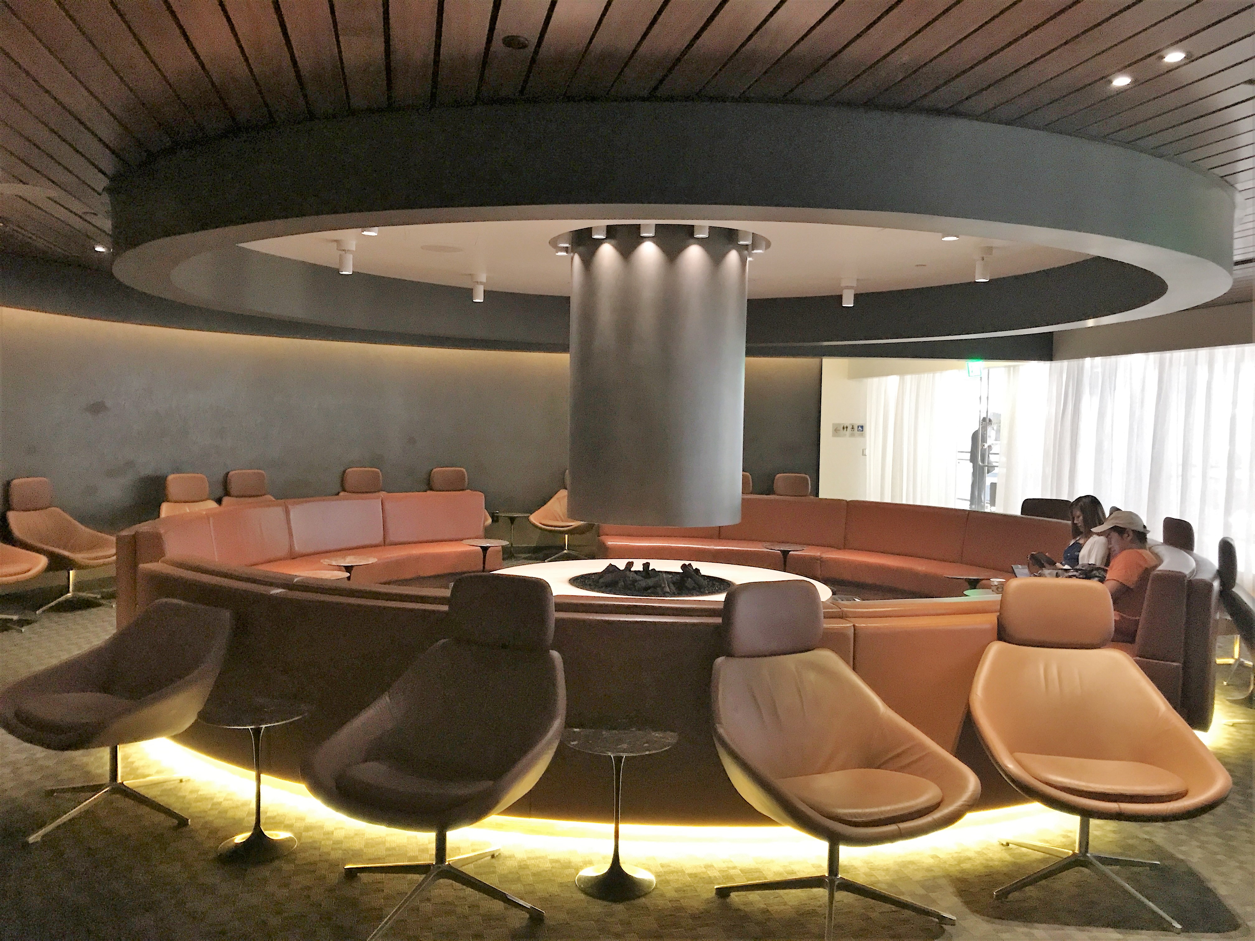 oneworld business lounge los angeles review