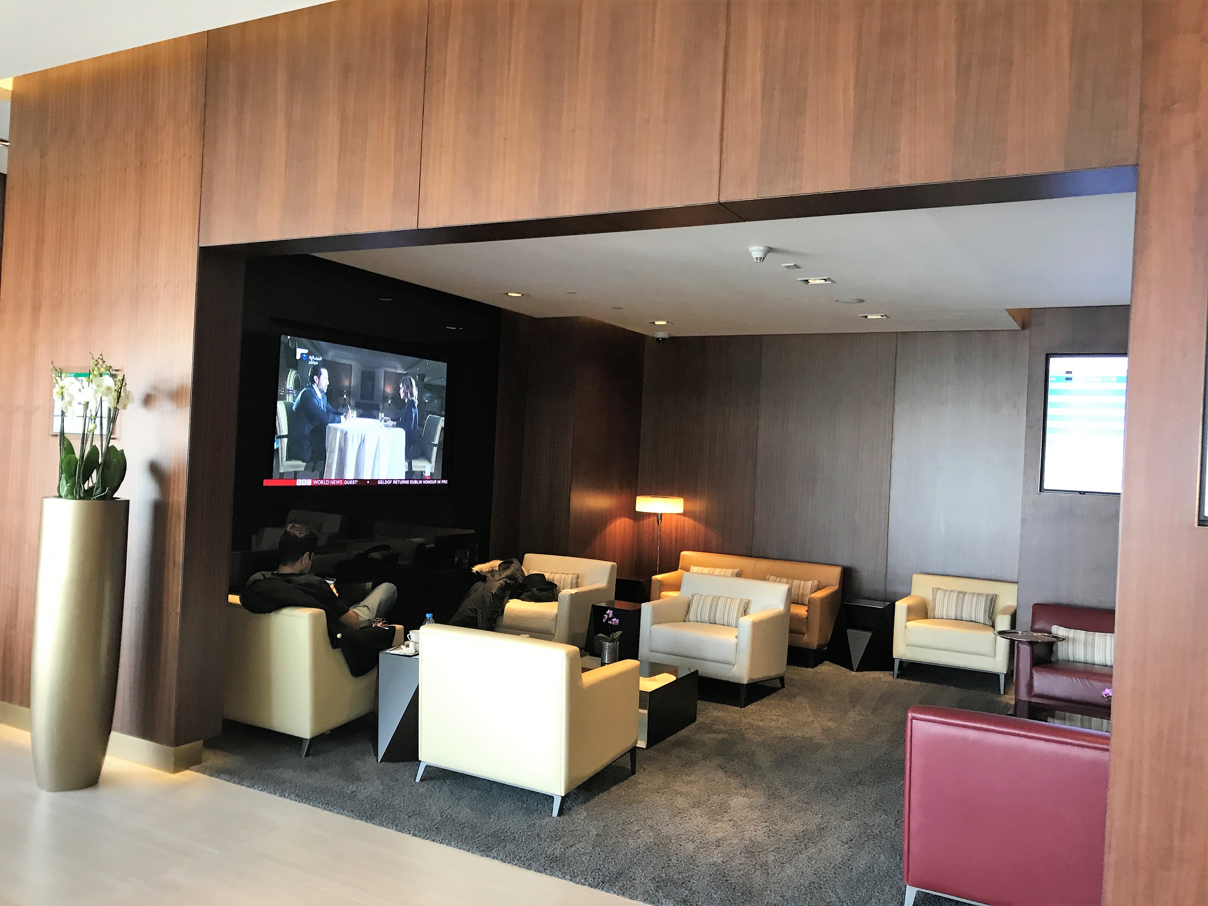Etihad First class lounge Abu Dhabi review