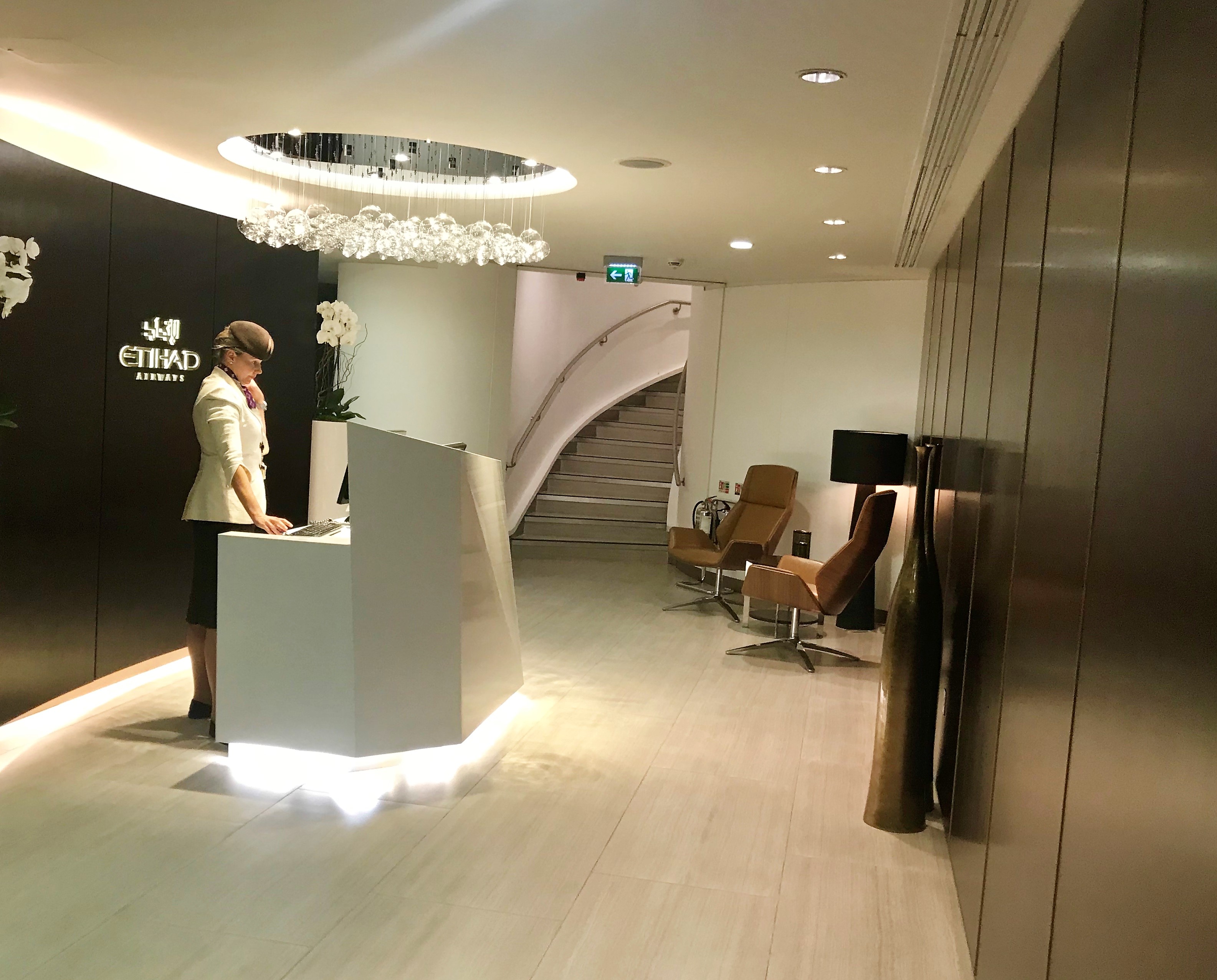 Etihad First and Business class Lounge London Heathrow Terminal 4 review