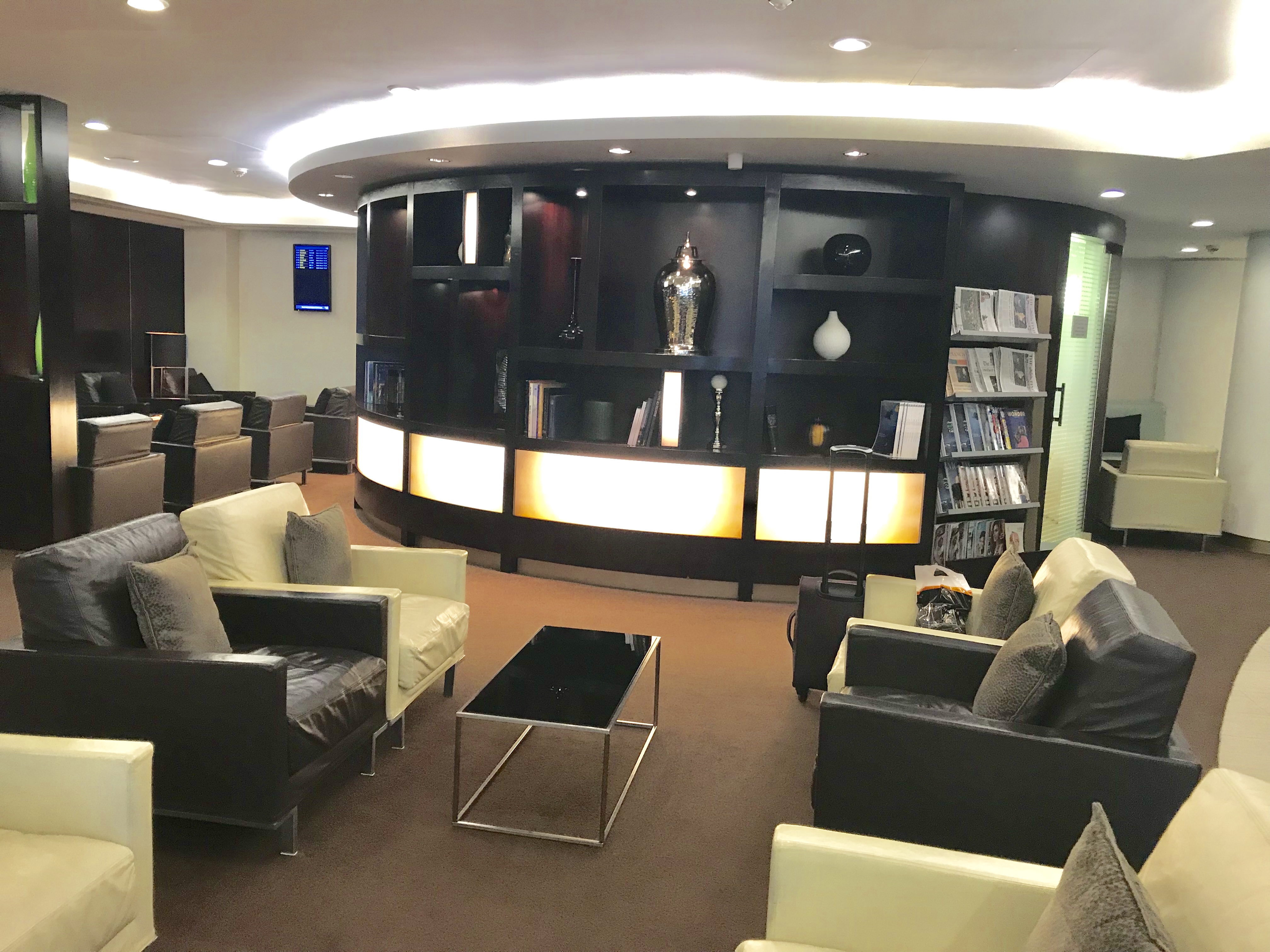 Etihad First and Business class Lounge London Heathrow Terminal 4 review