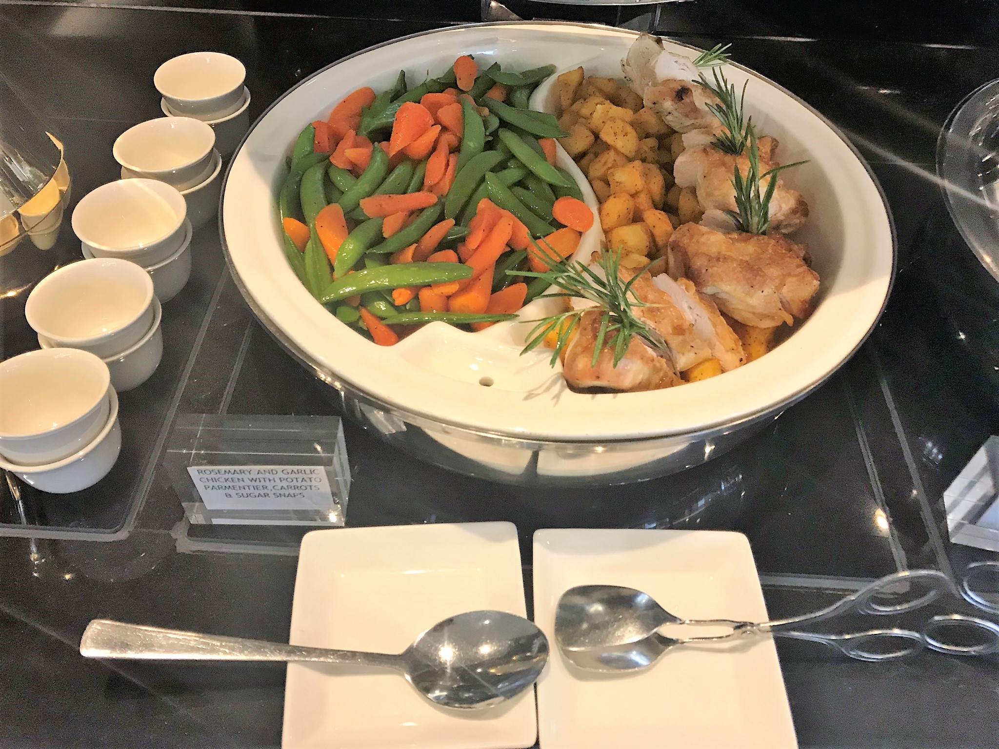 Etihad First and Business class Lounge London Heathrow Terminal 4 review