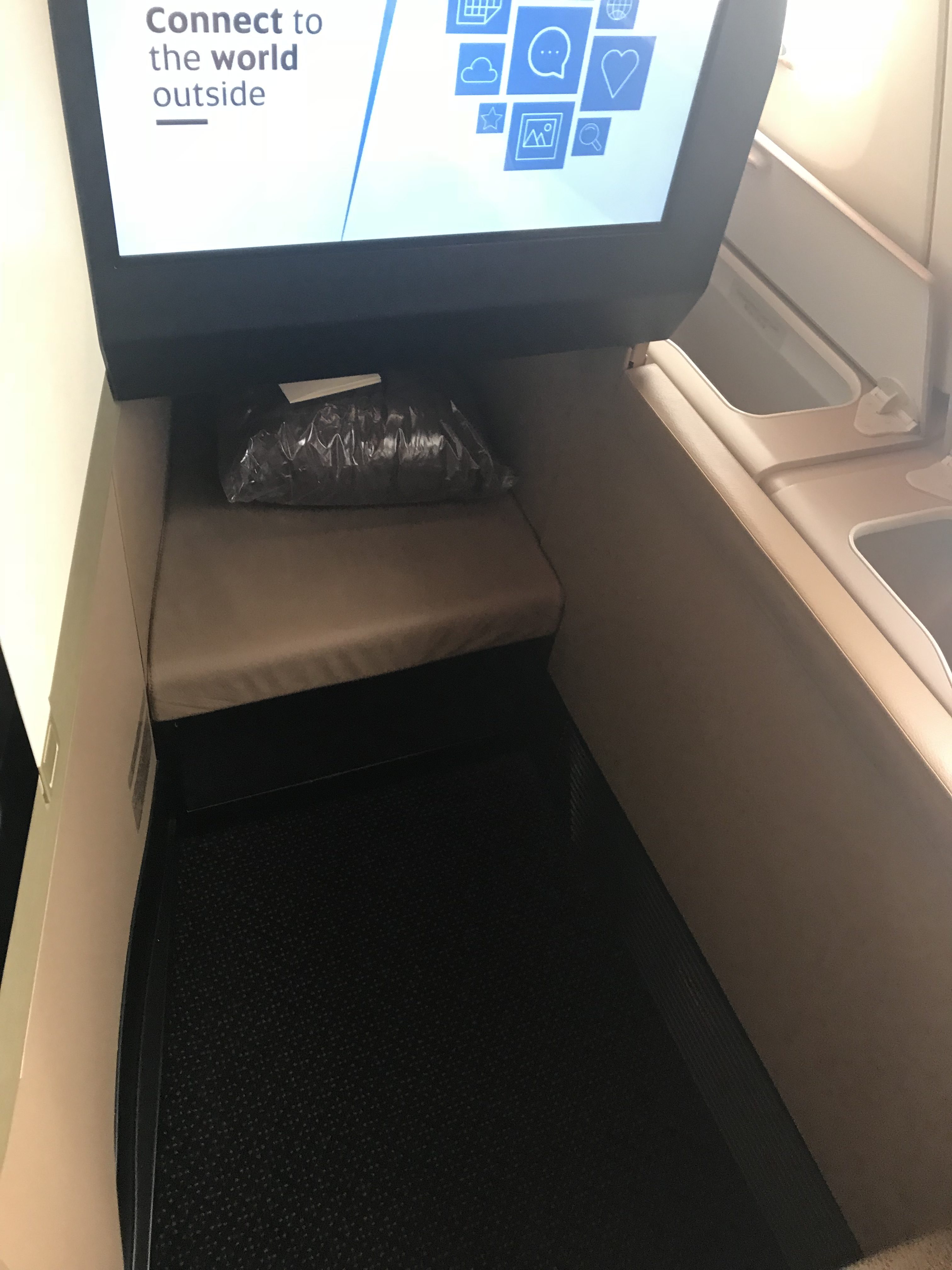 Etihad A380 Business class studio review Heathrow to Abu Dhabi