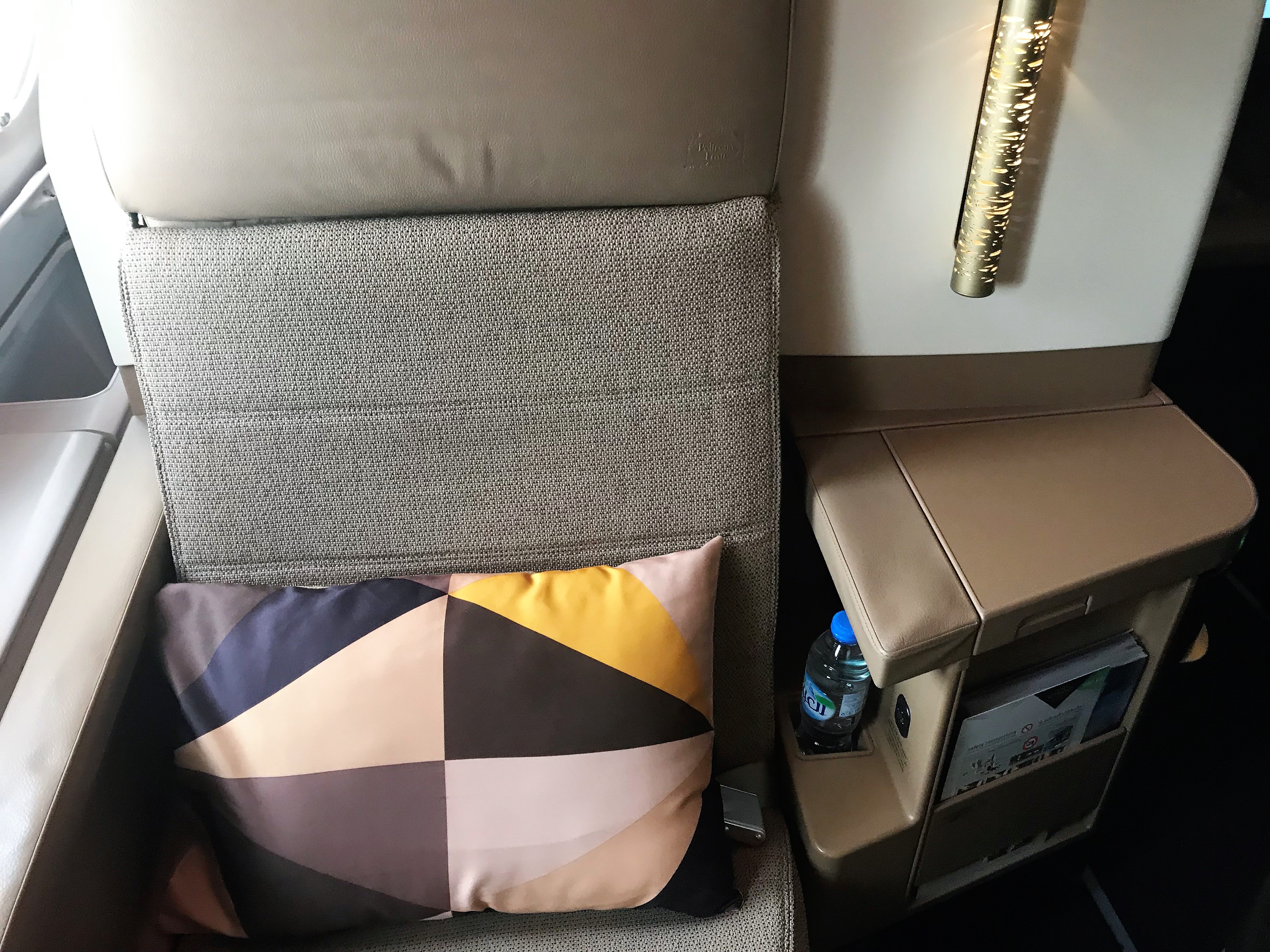 Etihad A380 Business class studio review Heathrow to Abu Dhabi