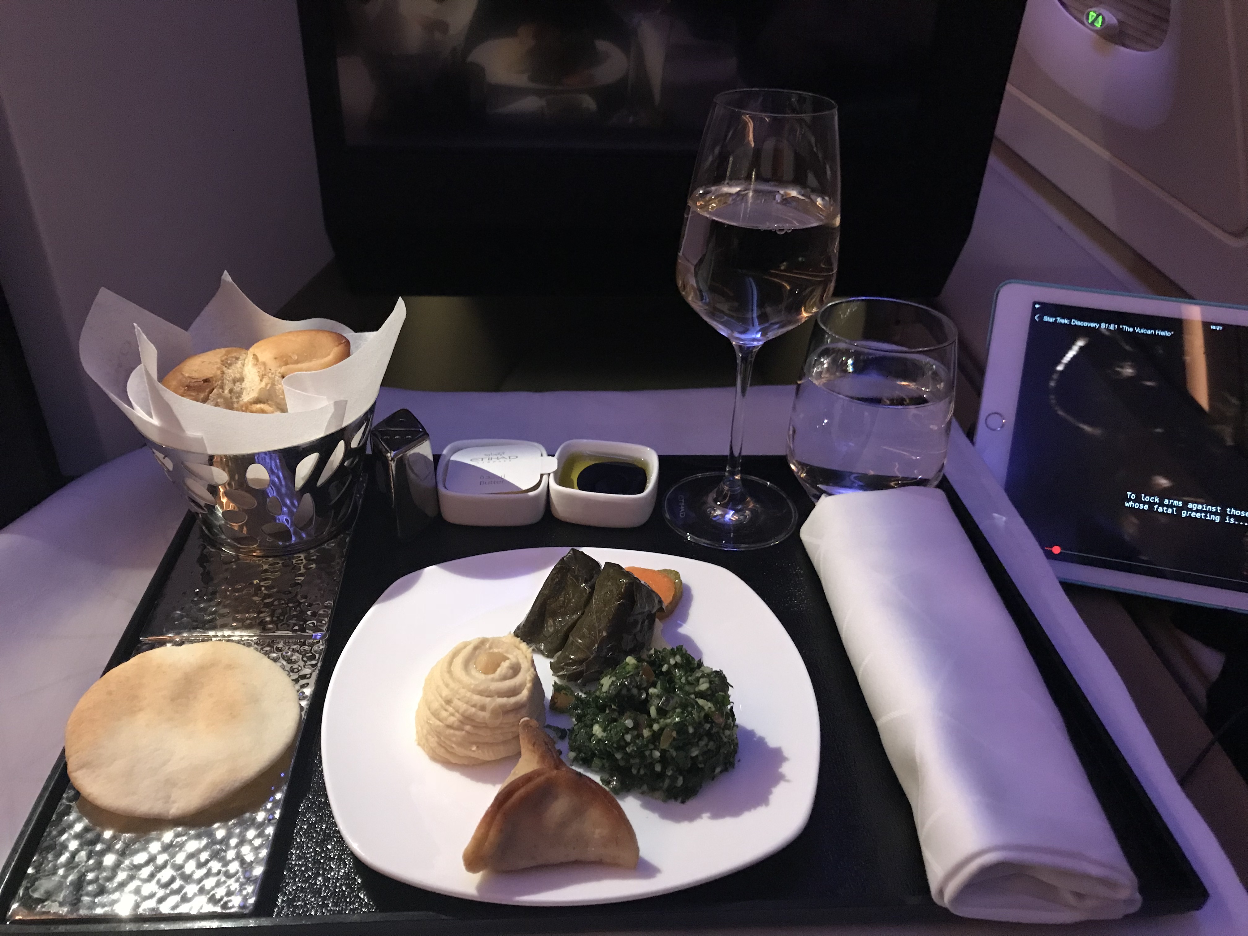 Etihad A380 Business class studio review Heathrow to Abu Dhabi