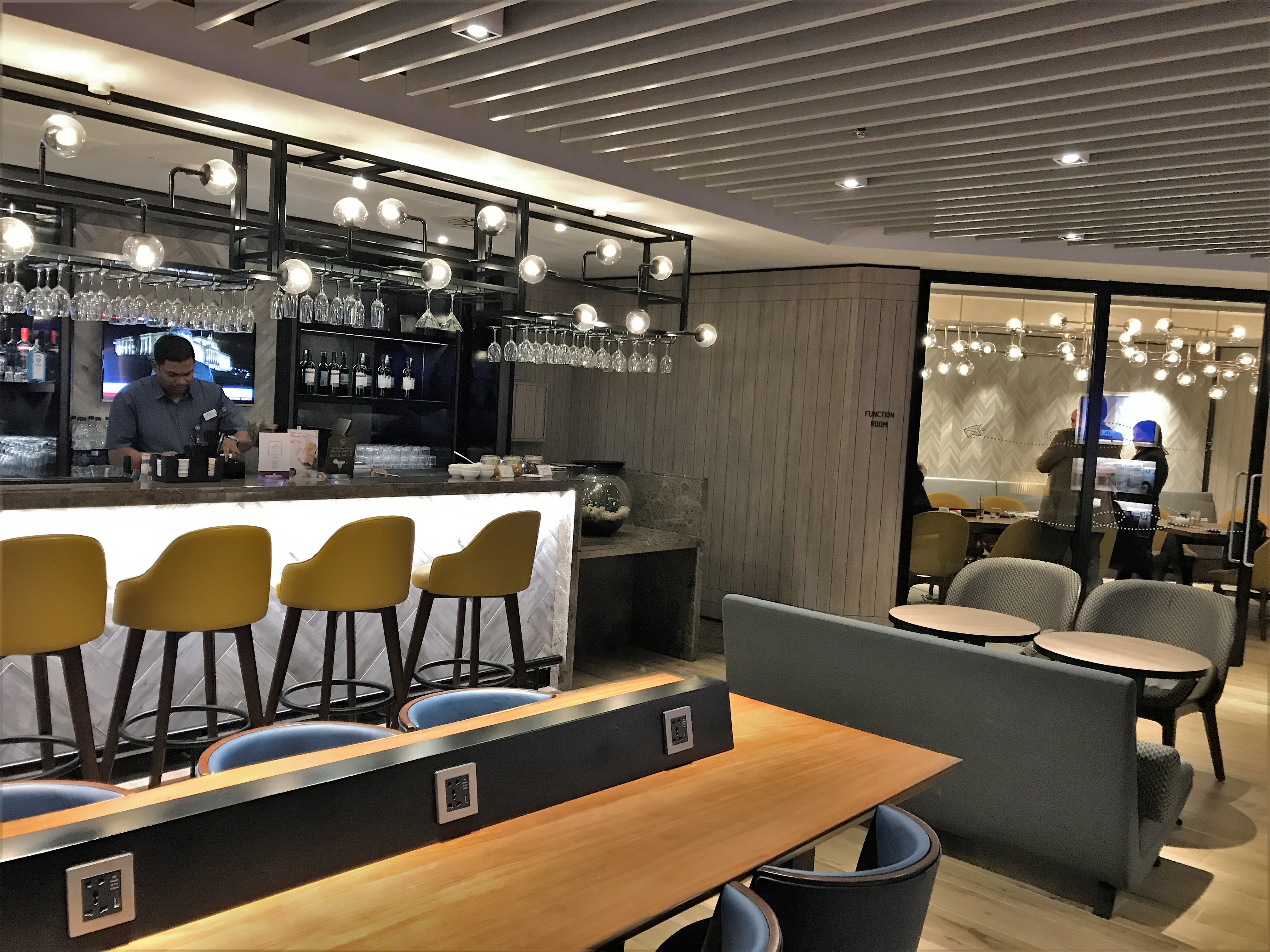 Plaza Premium arrivals lounge Heathrow Terminal 4 review