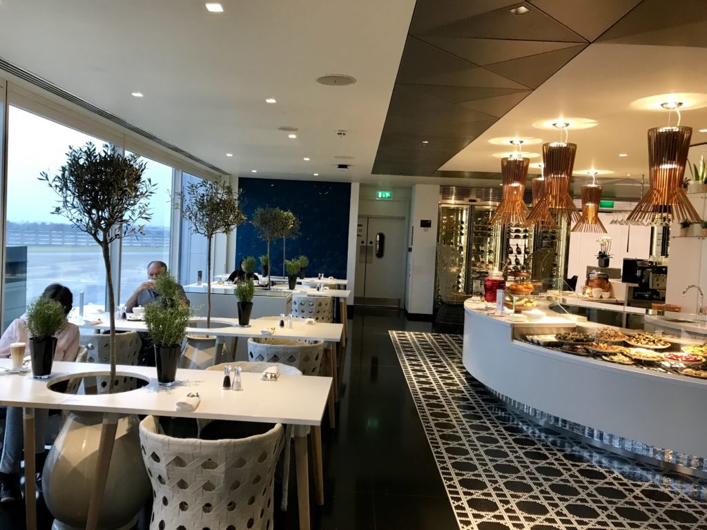 Qatar London Heathrow T4 Premium lounge business first class review