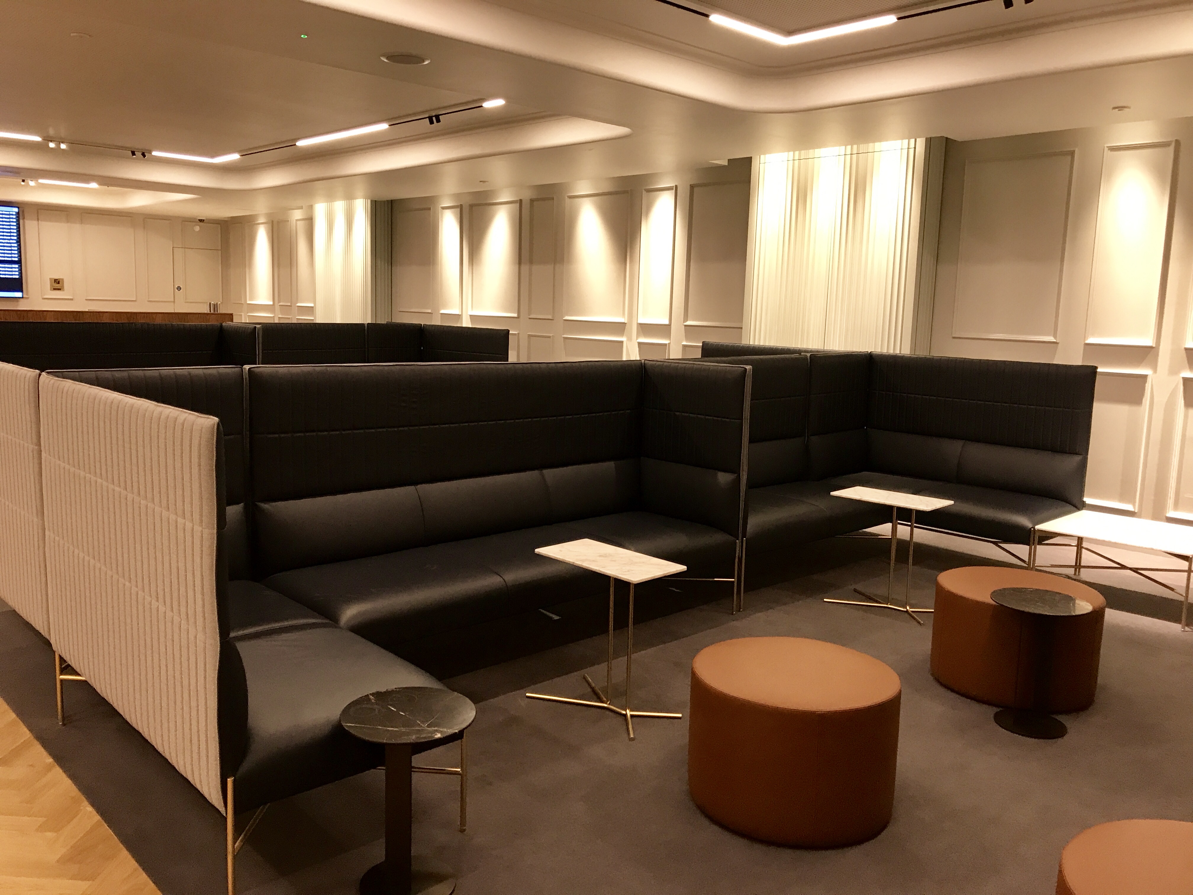 Qantas business & first class new heathrow lounge review T3