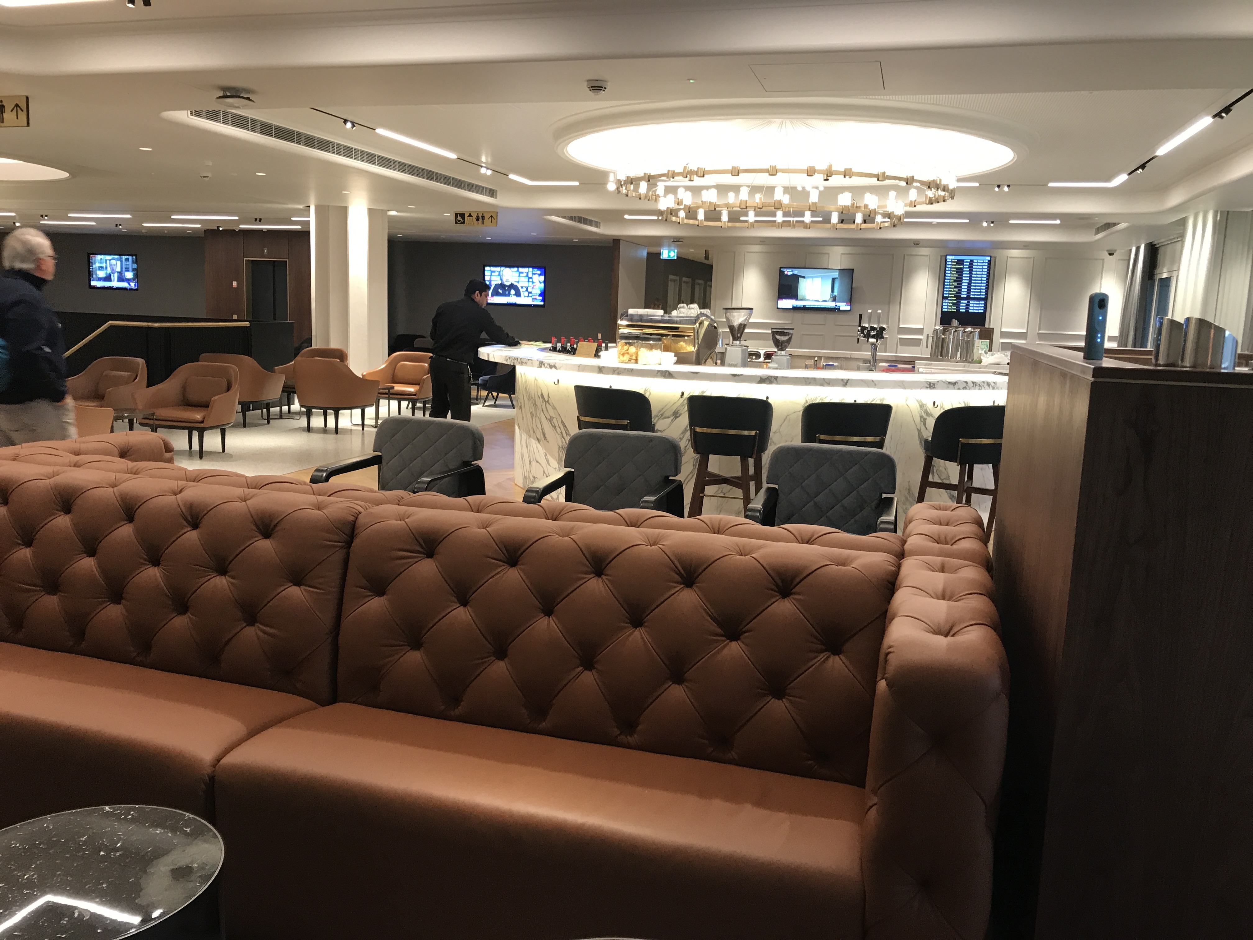 Qantas new business and first class lounge review heathrow T3