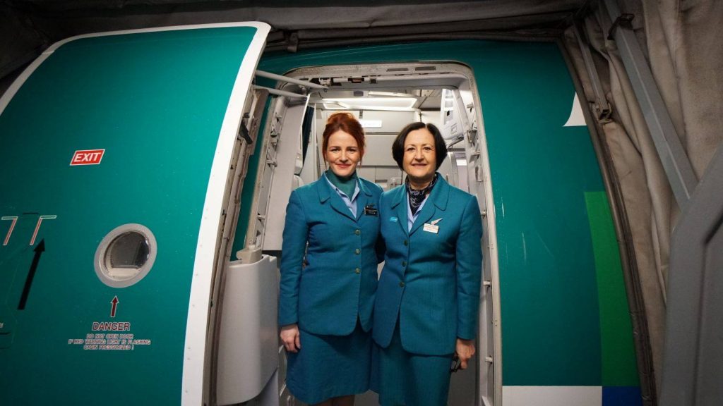 Aer Lingus current uniform