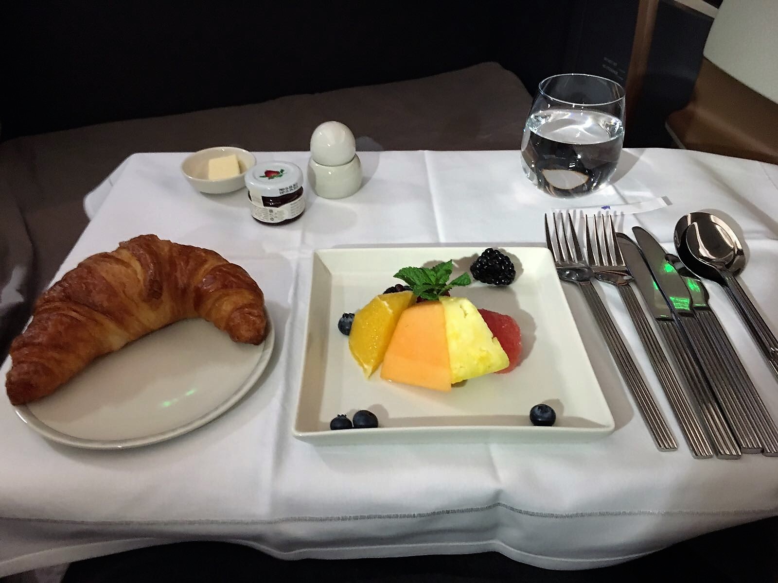 Singapore airlines A350 business class review stockholm