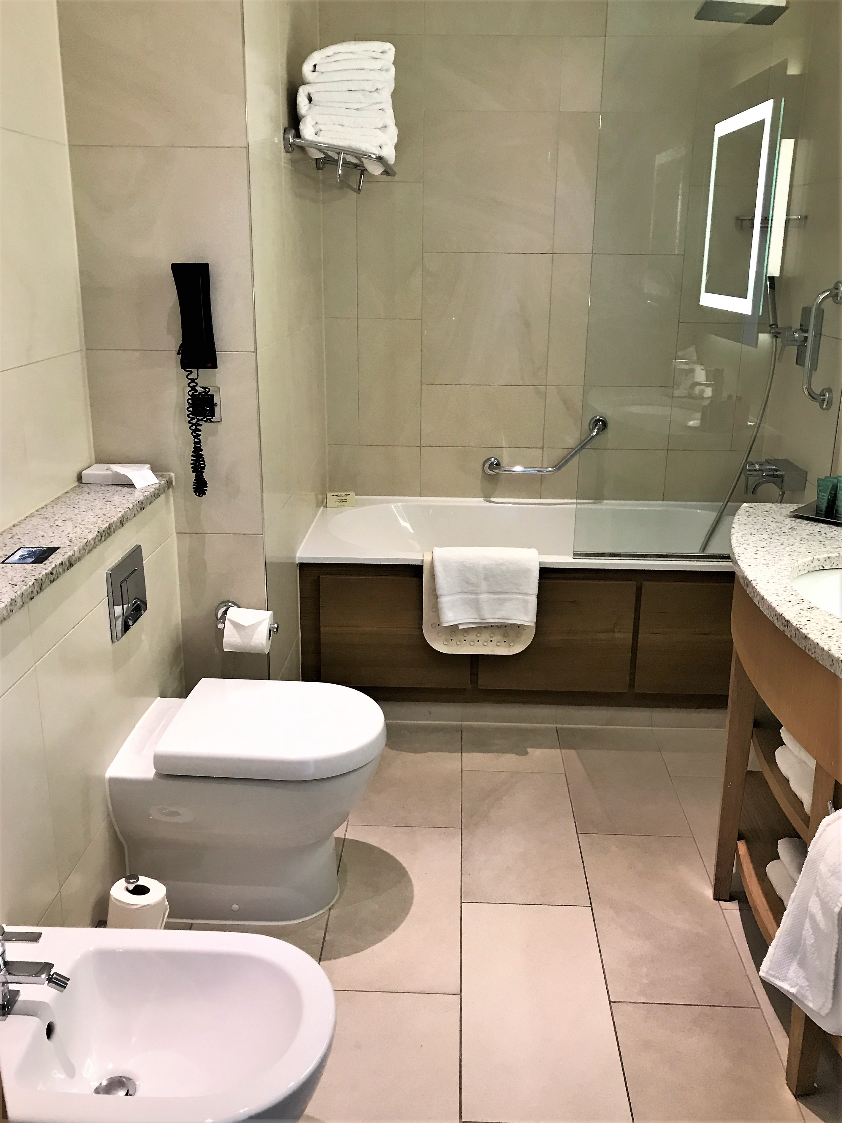 London Hilton on Park Lane review in 360° - Turning left for less