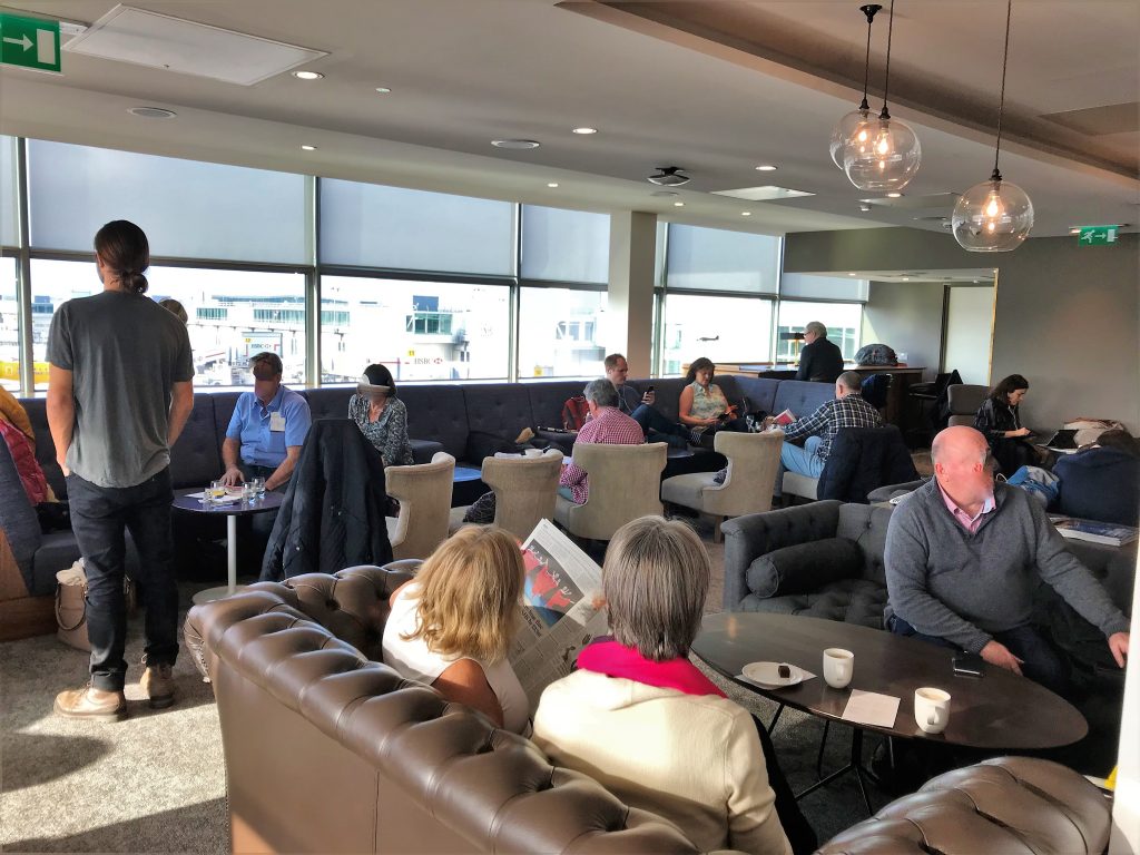 No 1 lounge Gatwick South review busy lounge