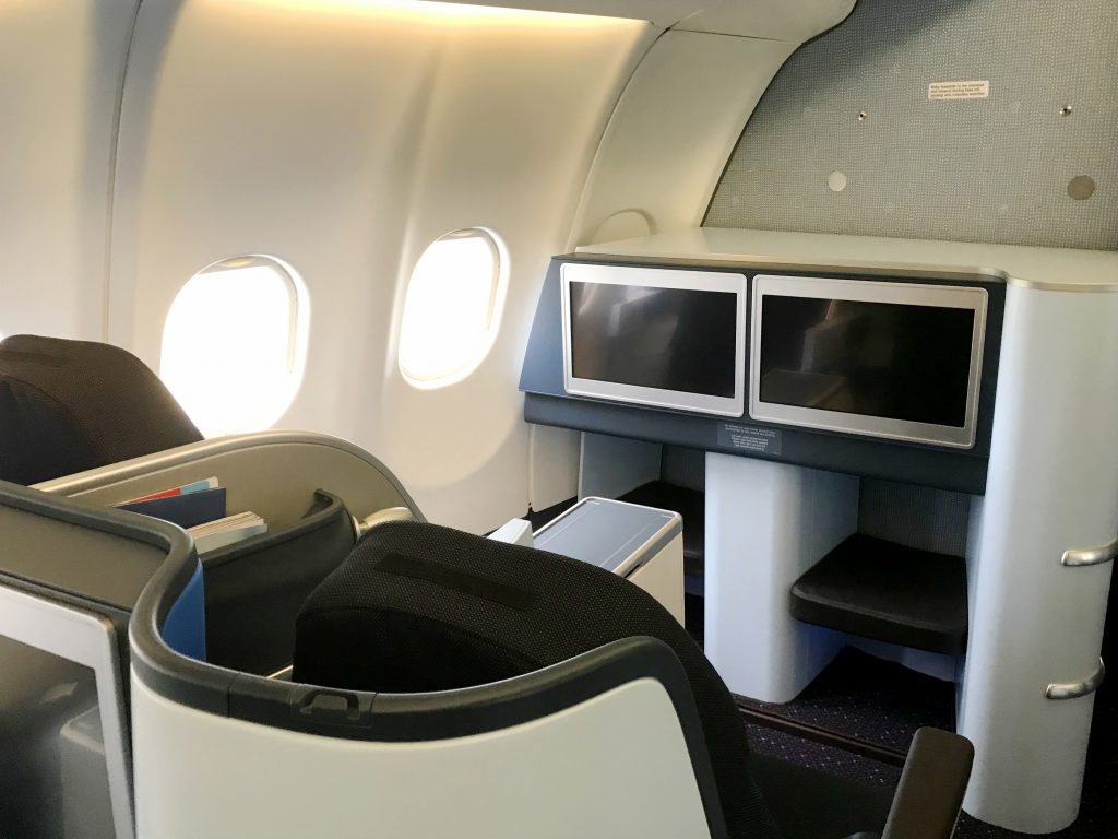 KLM A330-200 new business class seats