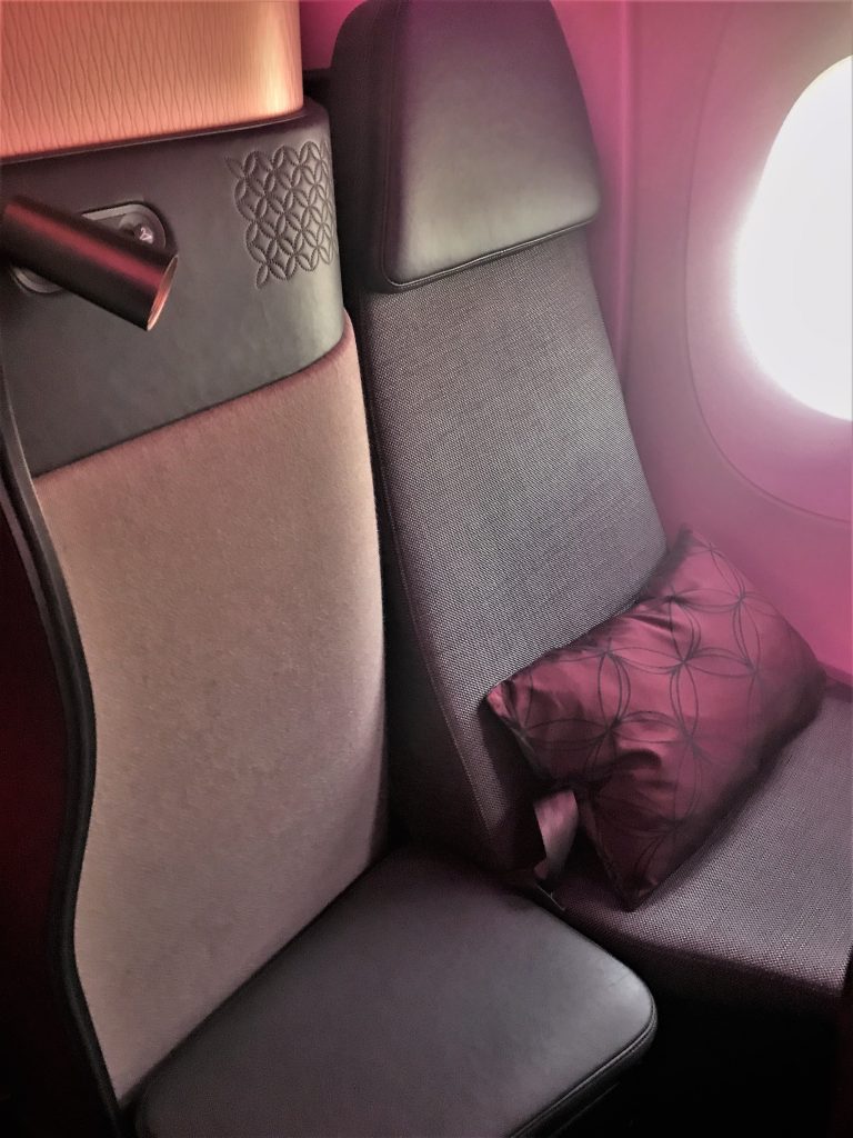 Qatar Airways QSuites A350-900 business class review 7K