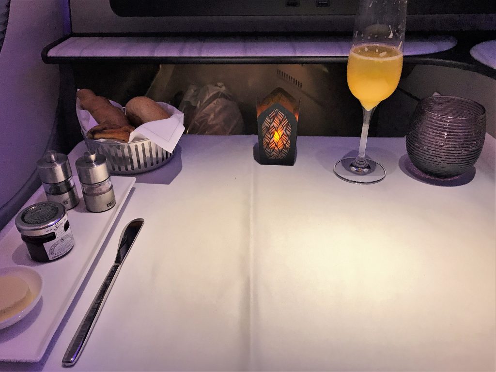 Qatar Airways QSuites A350-900 business class review