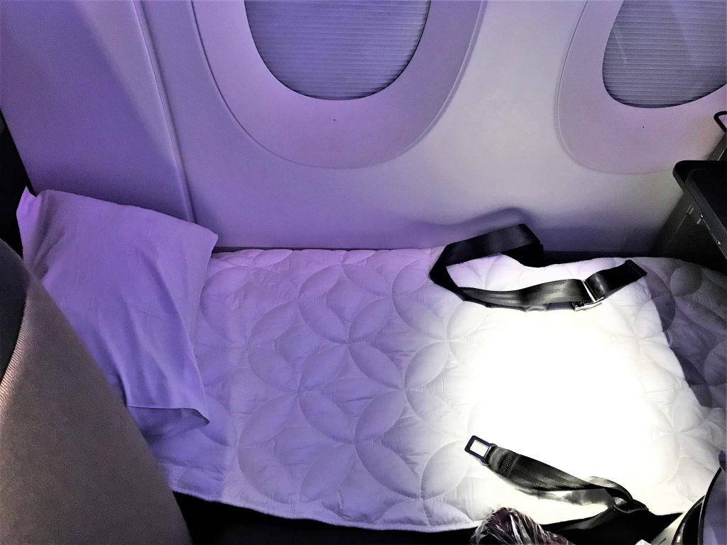 Qatar Airways QSuites A350-900 business class review