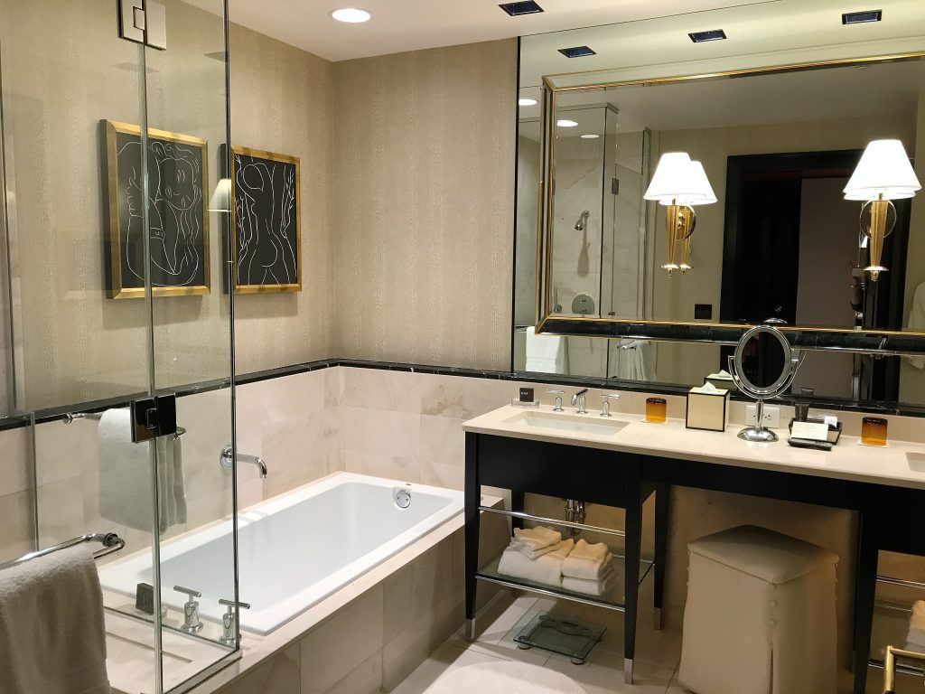 Encore by Wynn hotel Las Vegas review bathroom