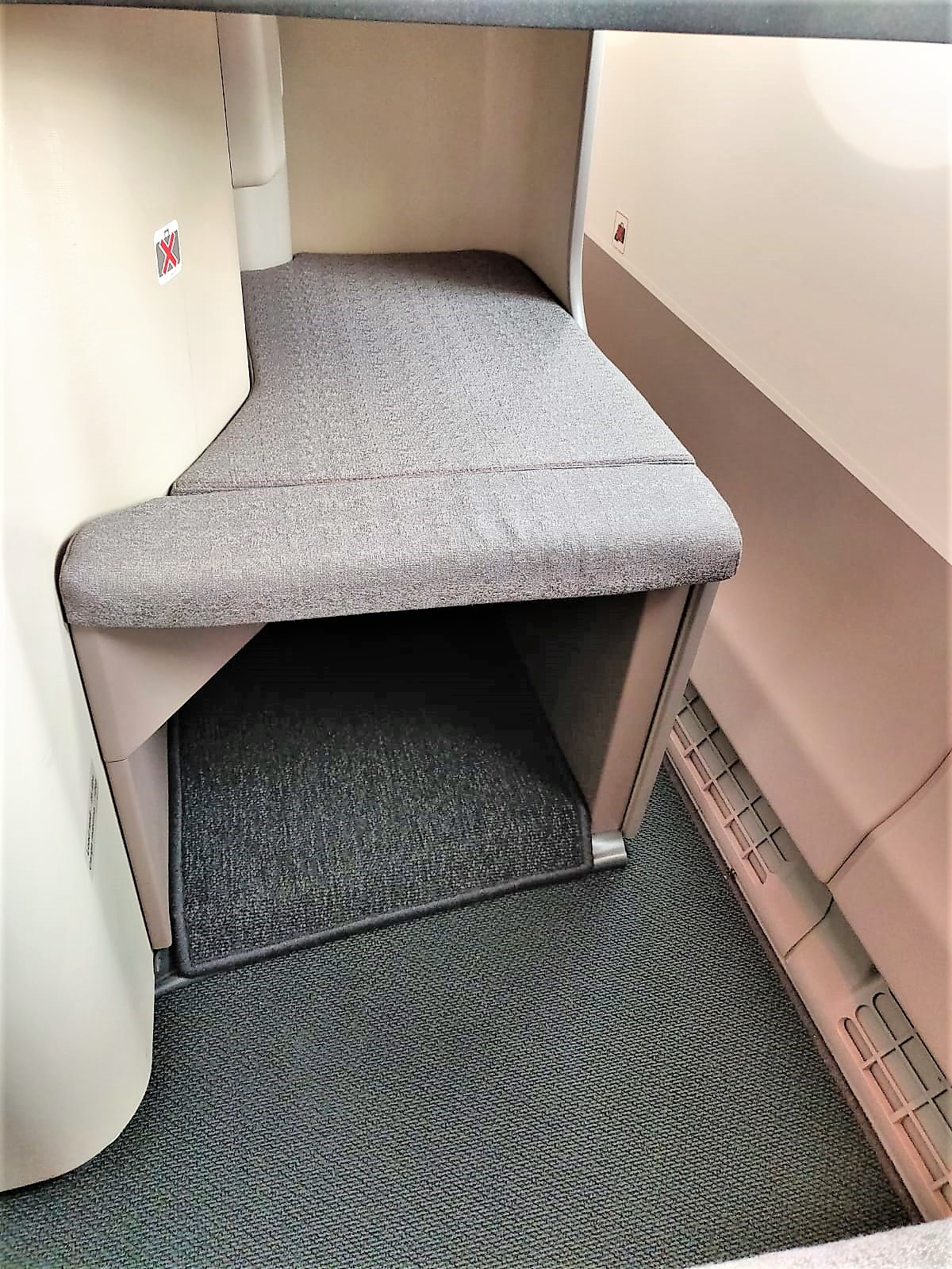 Iberia A350-900 business class review footstool