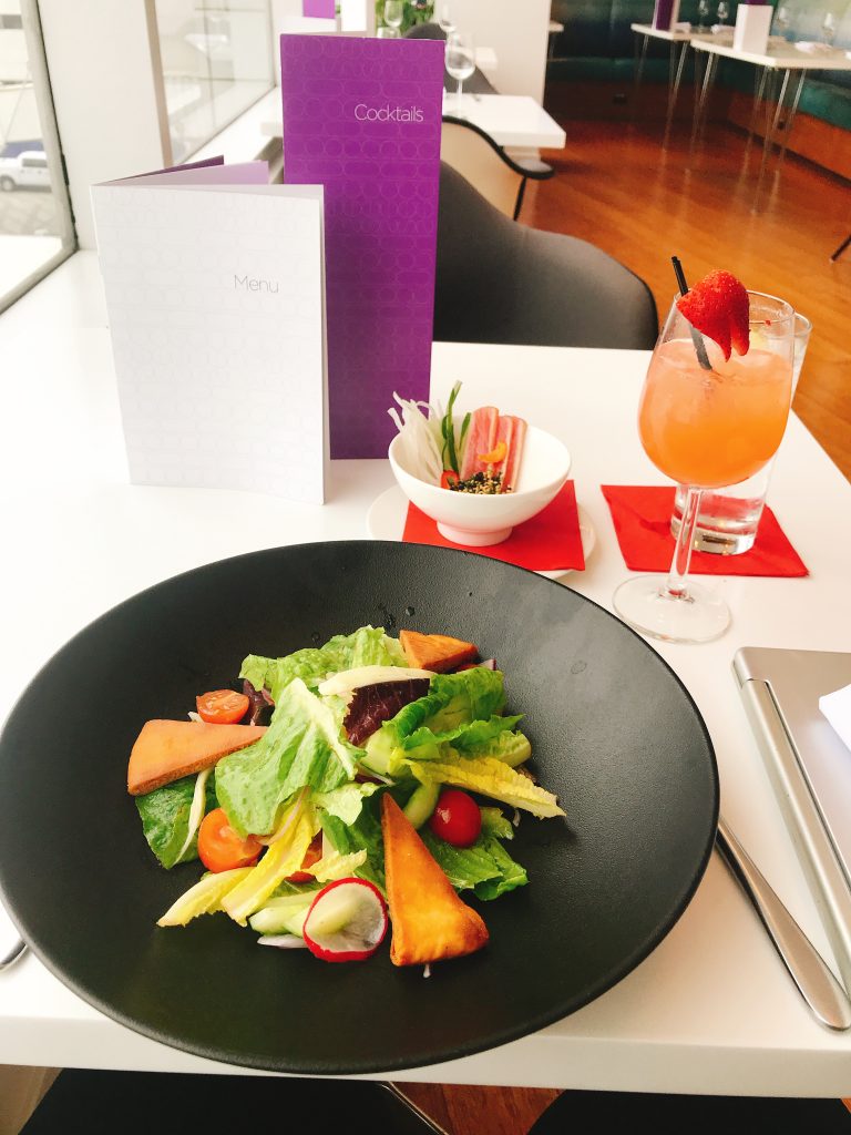 Virgin Atlantic B787 Upper Class night flight review salad