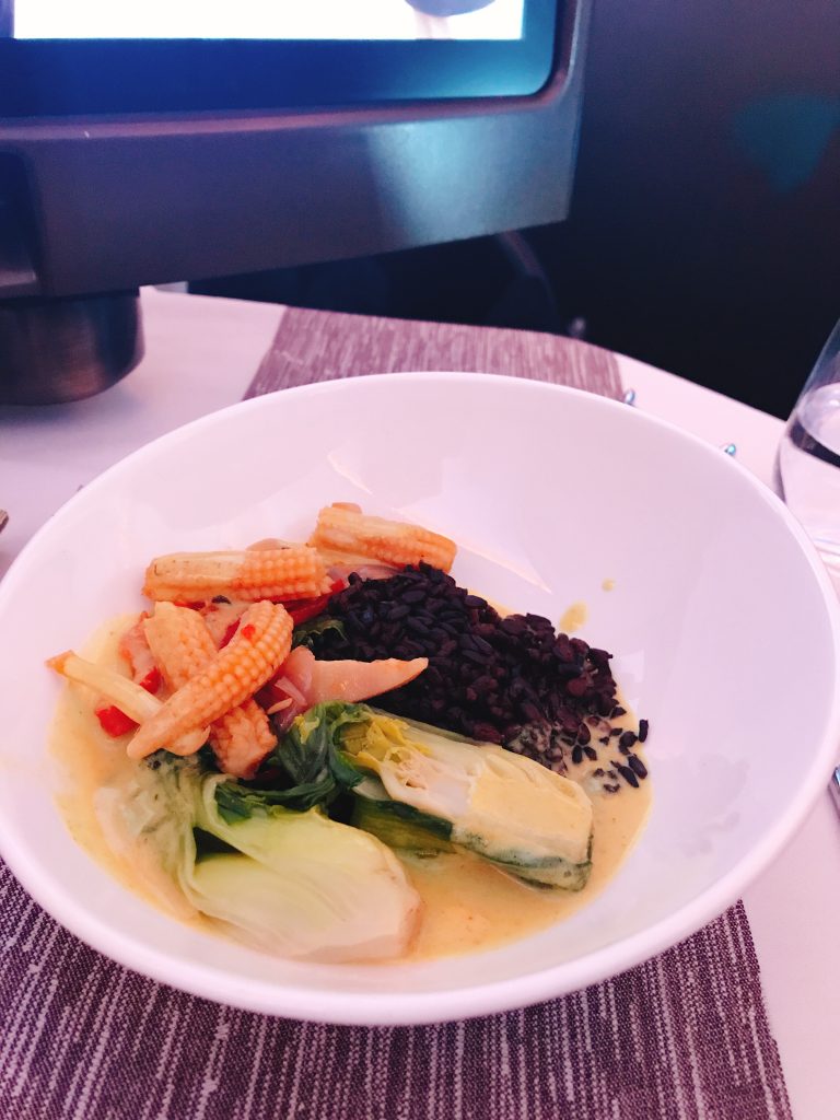 Virgin Atlantic B787 Upper Class night flight review thai curry