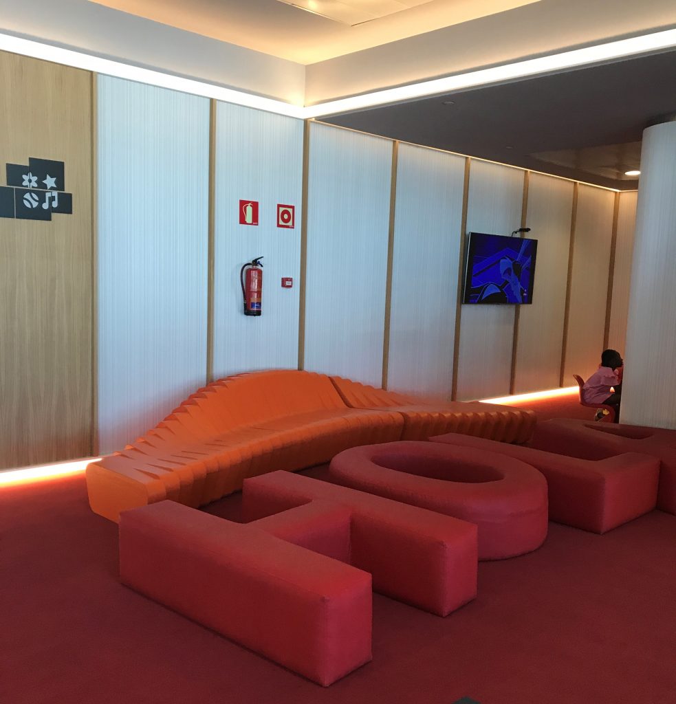 Iberia Madrid Velazquez lounge review