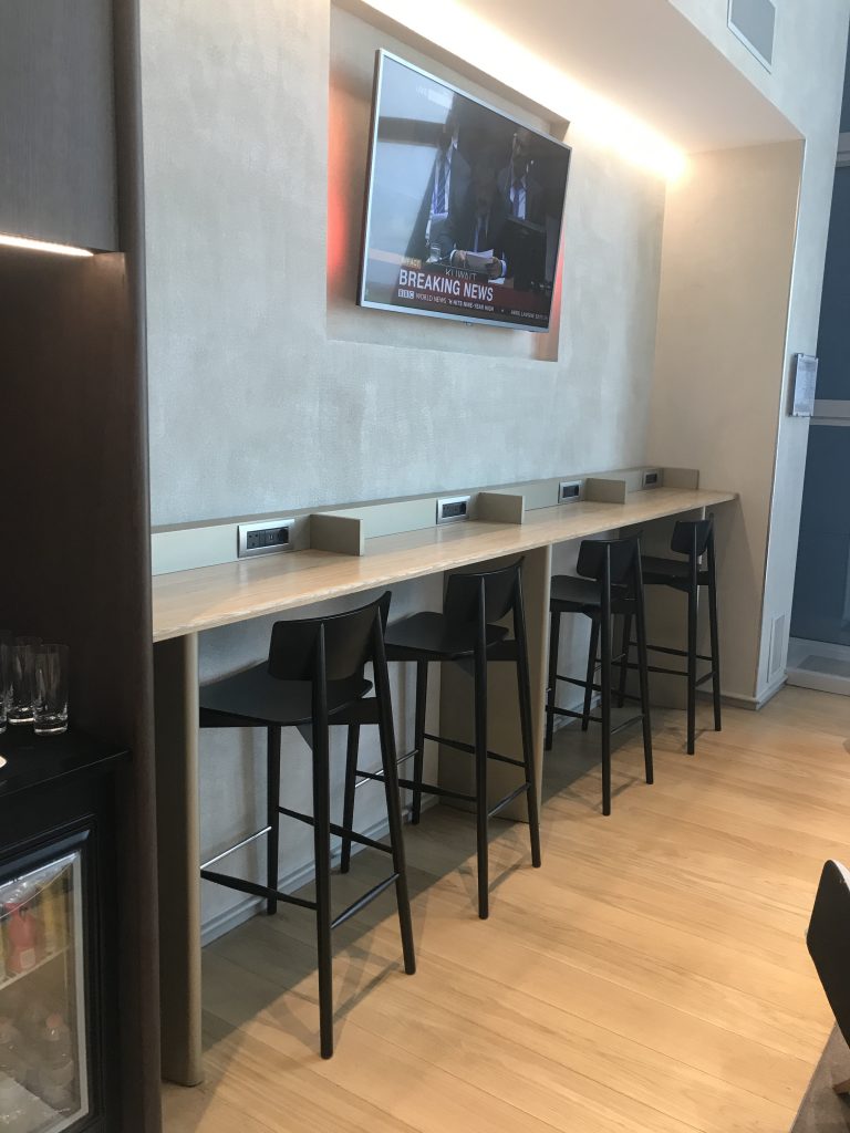 BA Rome lounge review