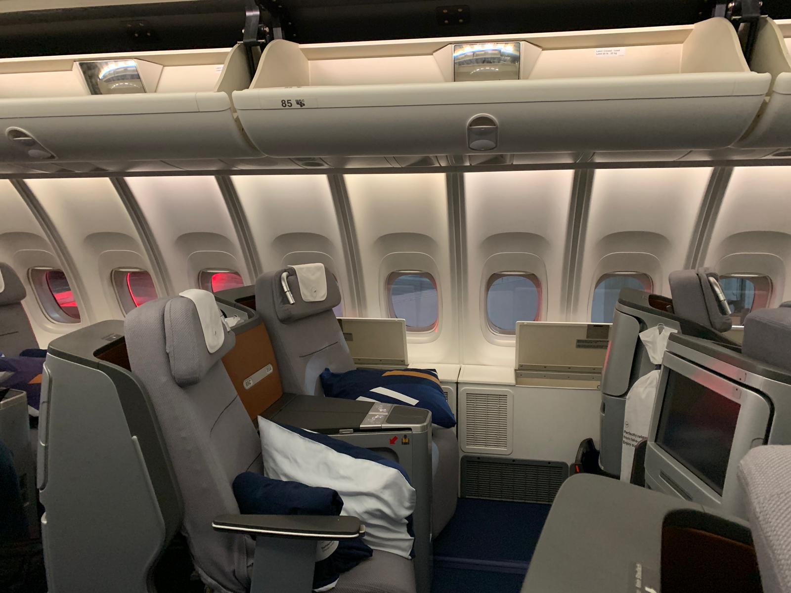 Lufthansa B747800 Long Haul Business Class Review