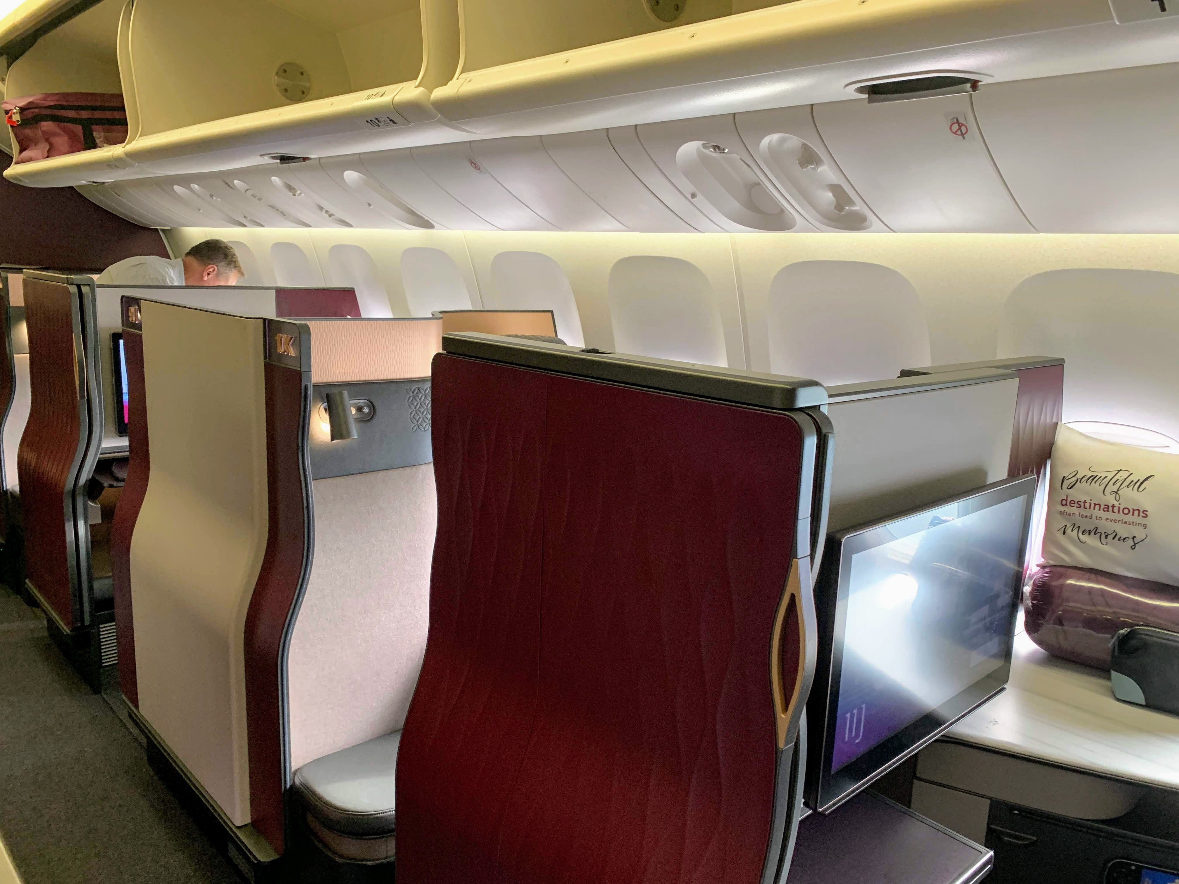 Qatar Airways B777-300er Business Class review 