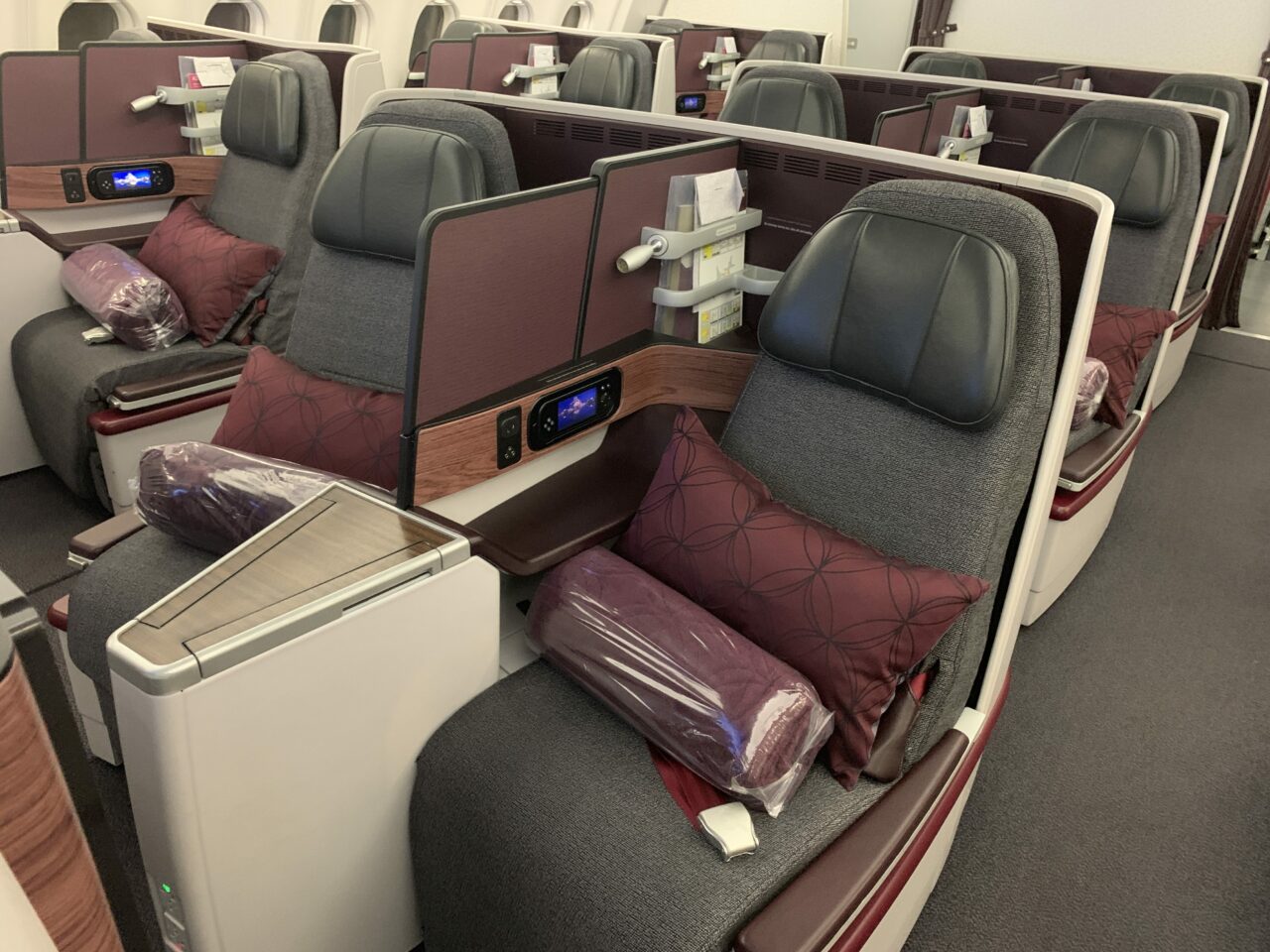 Qatar Airways A330-200 Business Class review 