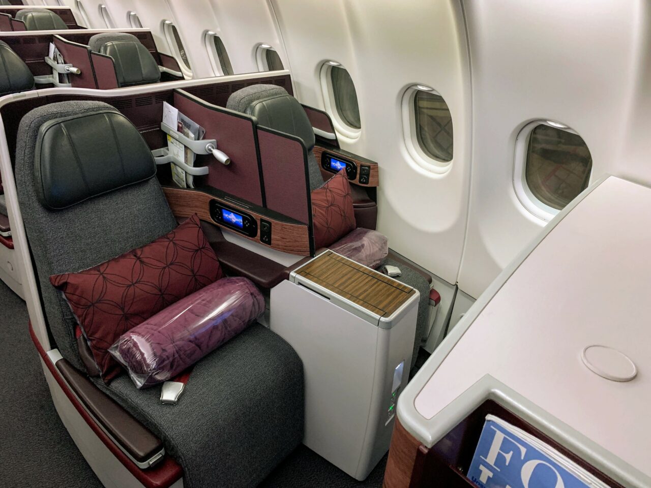 Qatar Airways A330-200 Business Class review 
