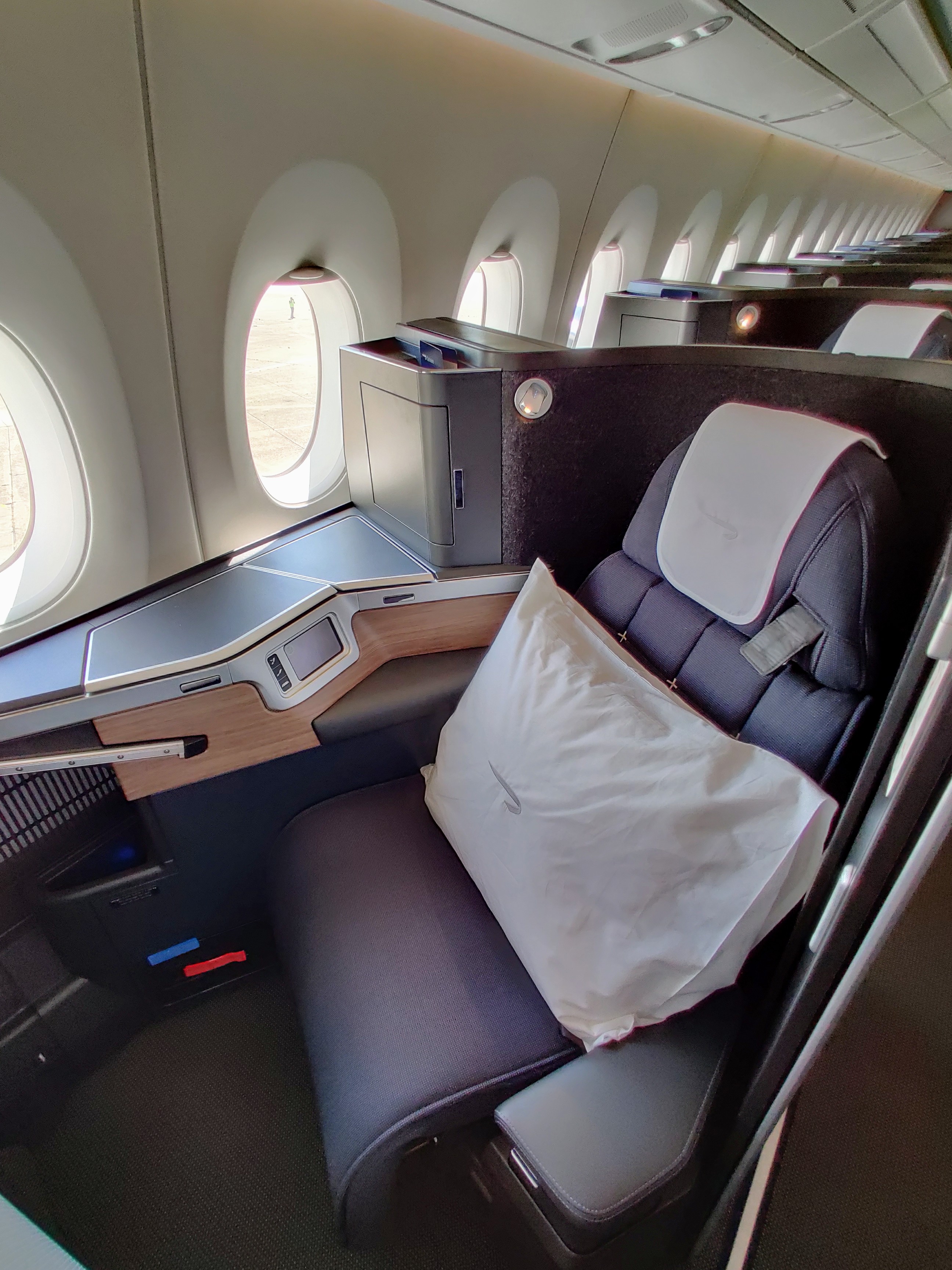 BA A350 Club Suite