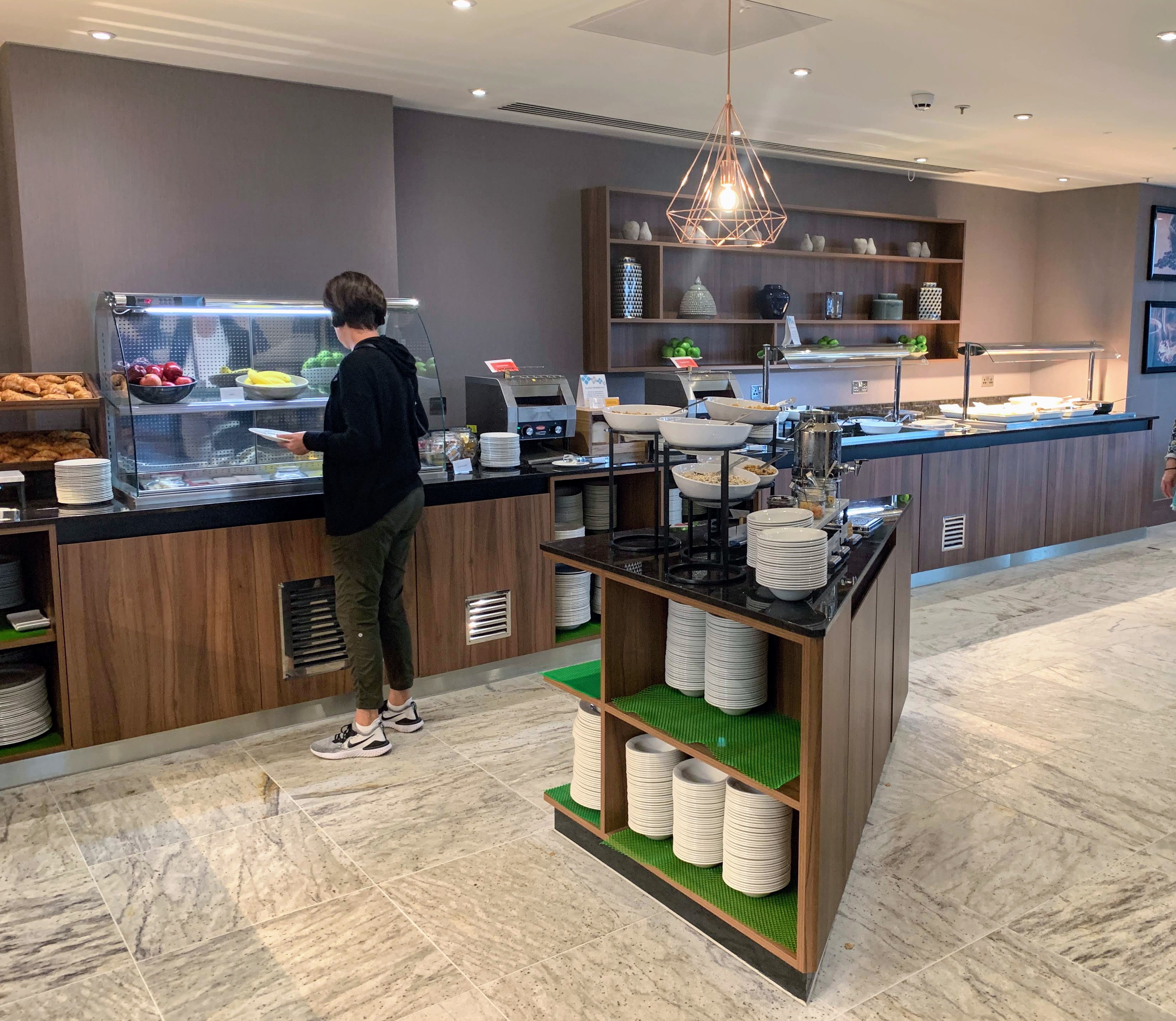 Hilton Garden Inn hotel T2 London Heathrow airport review - Turning