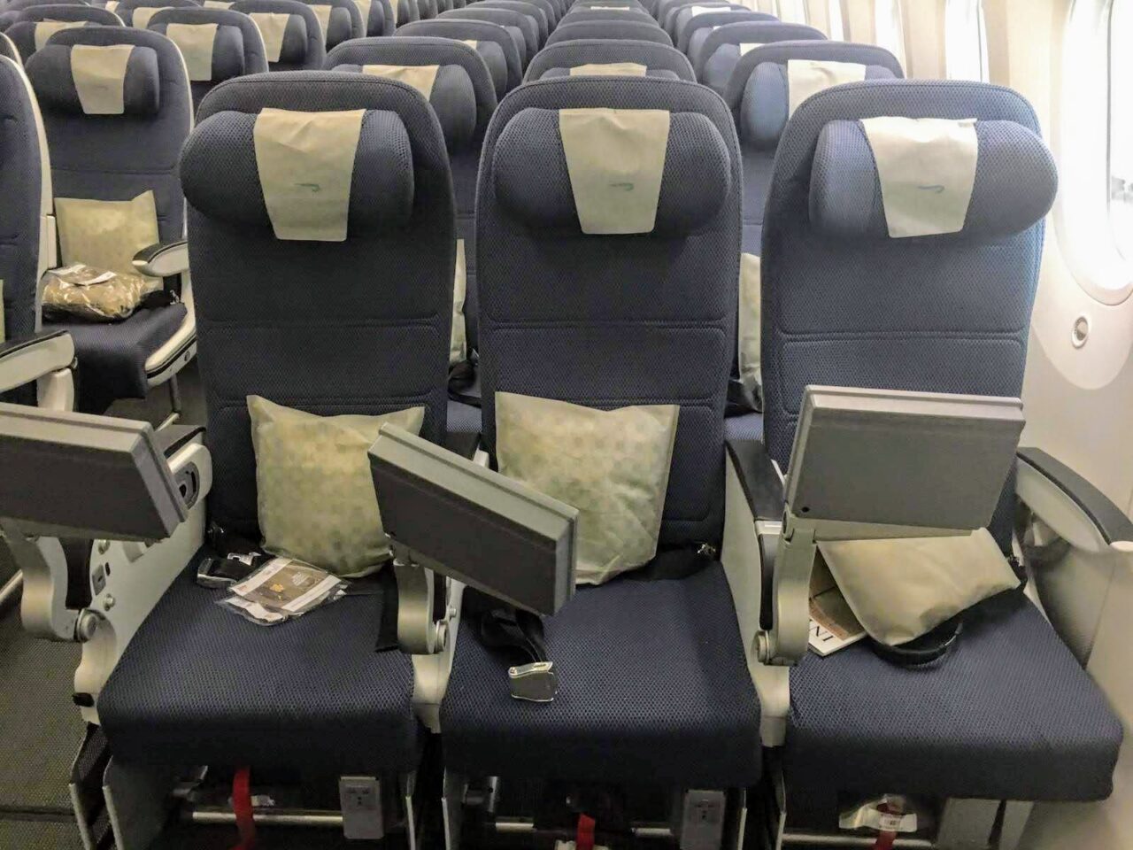 British Airways B787 World Traveller Seat 