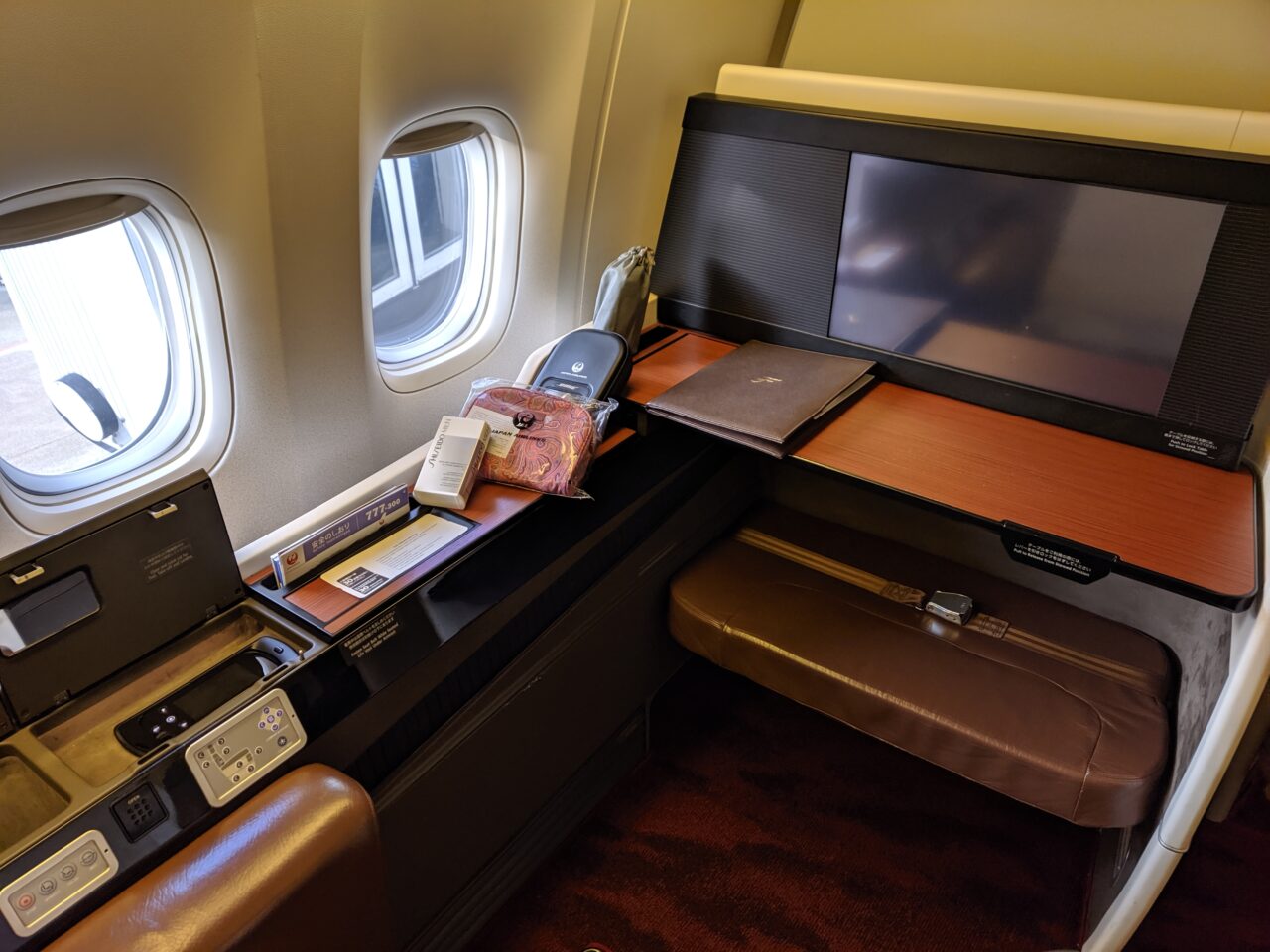 Japan Airlines First Class IFE Screen