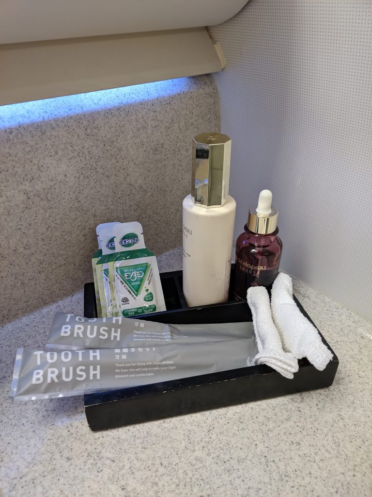 Japan Airlines First Class Toilet Products 
