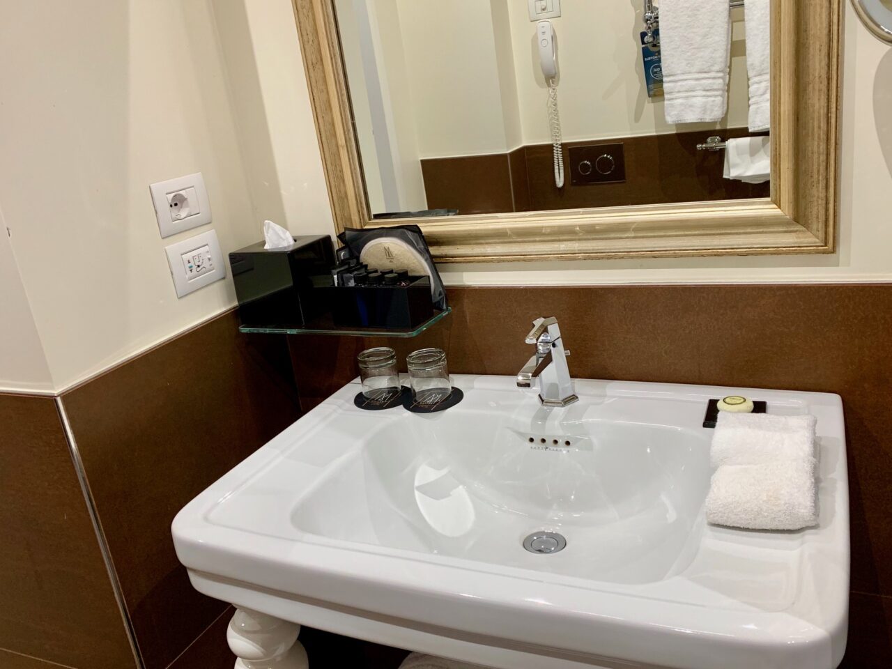 Papadopoli M Gallery Hotel Bathroom Sink