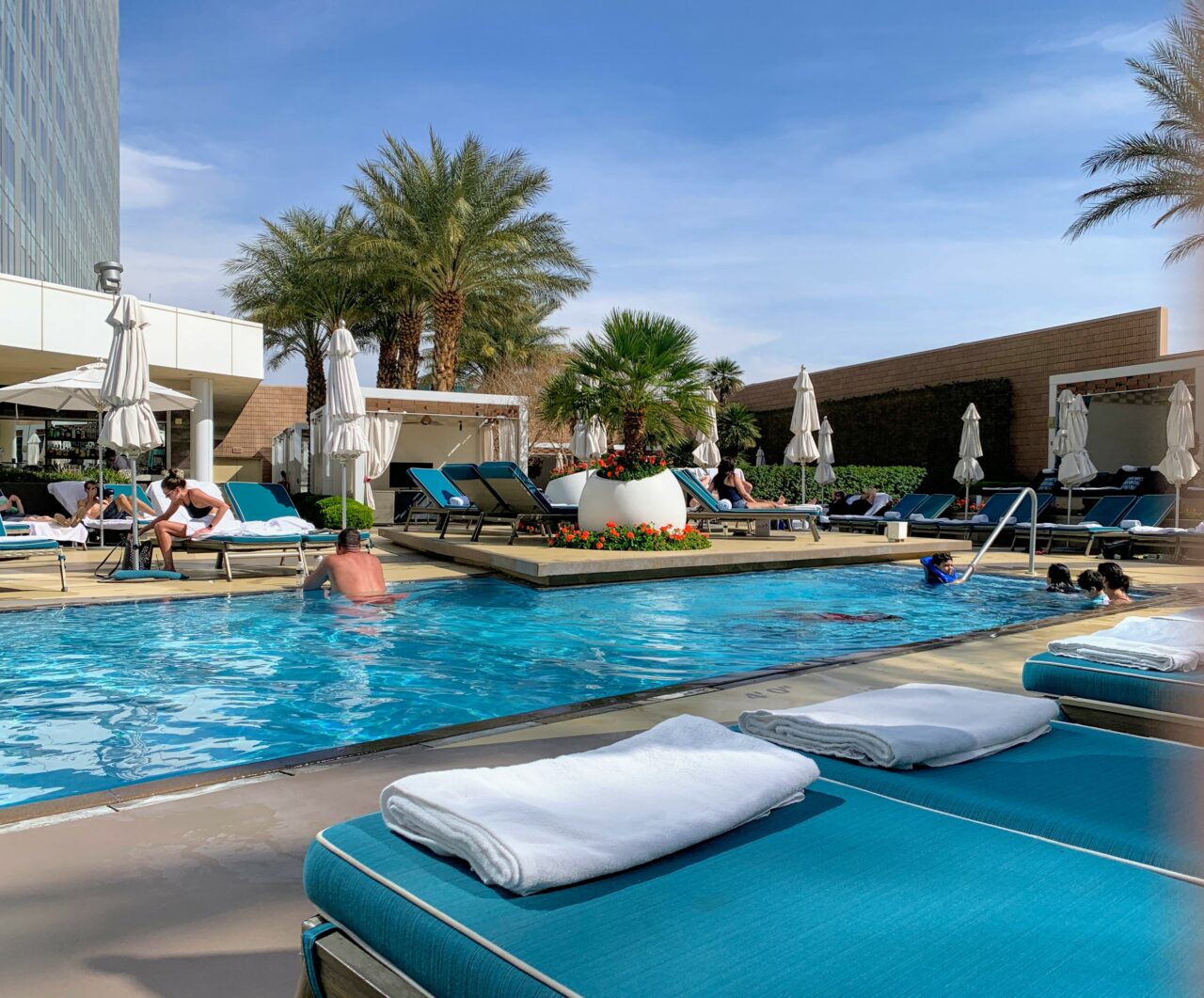Waldorf Astoria hotel Las Vegas Pool 