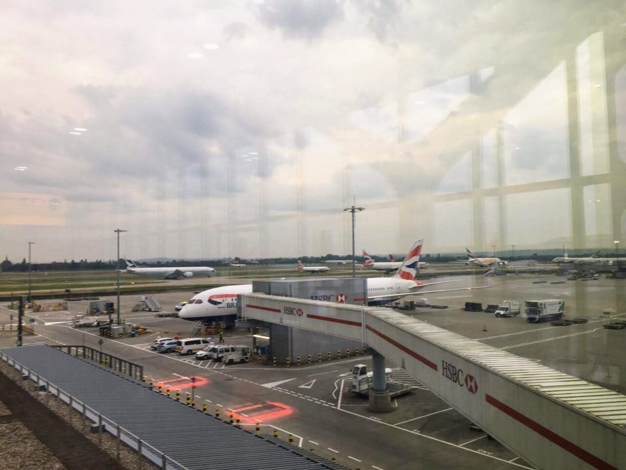 Boarding the British Airways B787 World Traveller