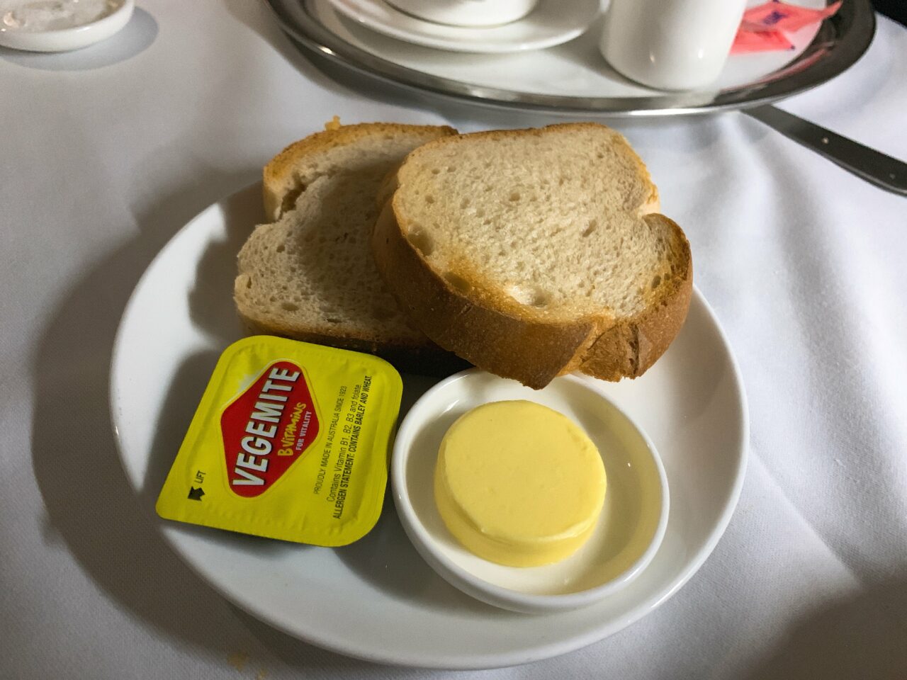 bread and toast 